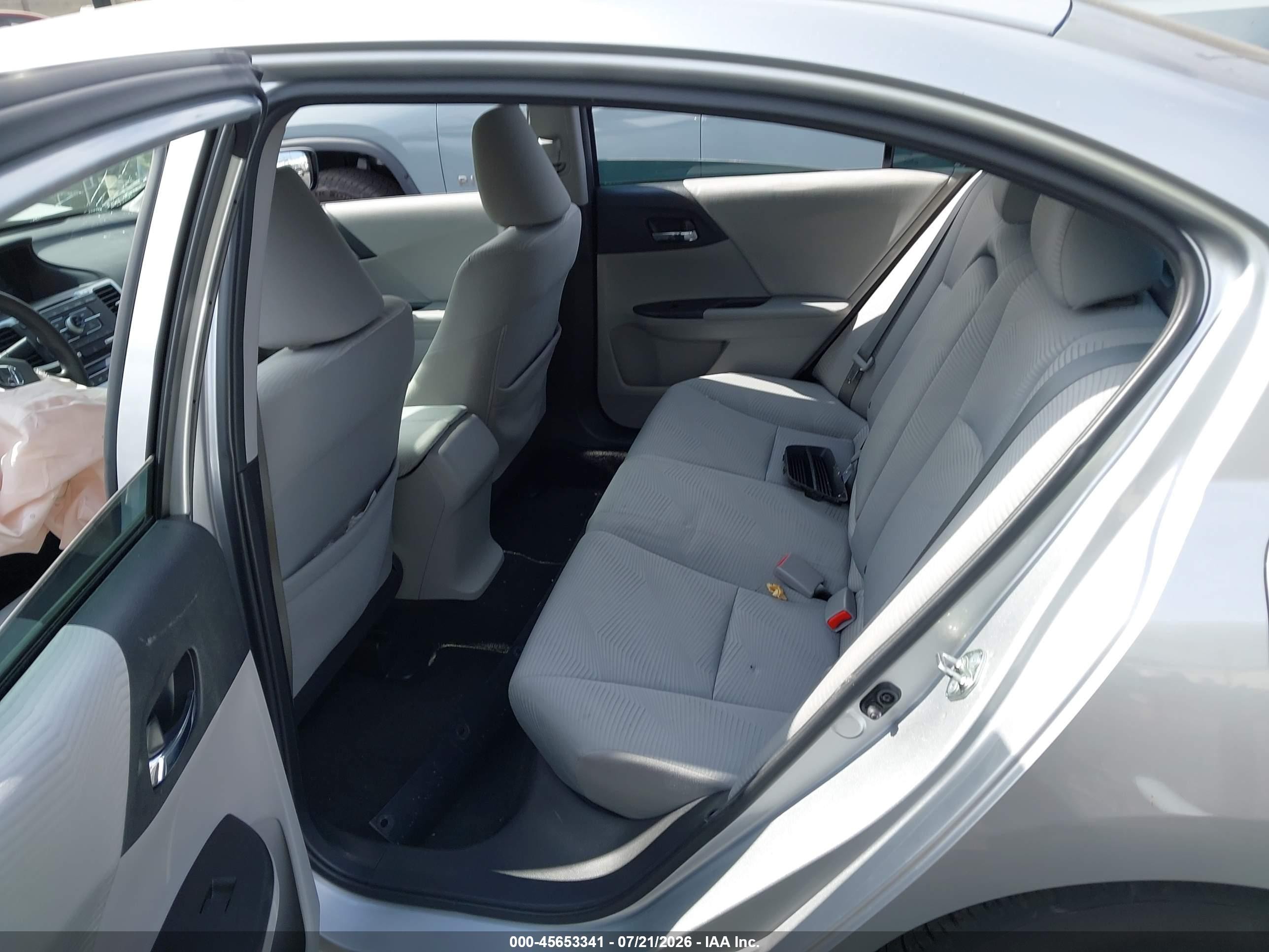 2015 Honda Accord Lx Silver vin: 1HGCR2F34FA119495