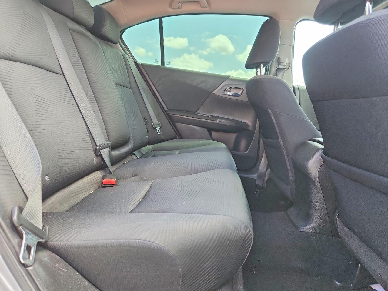 2015 Honda Accord Lx Silver vin: 1HGCR2F34FA154456