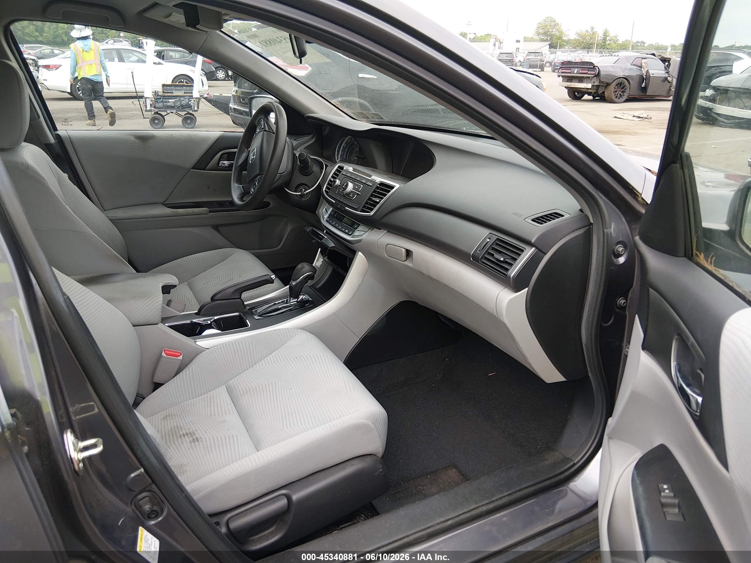 2015 Honda Accord Lx Gray vin: 1HGCR2F34FA261569