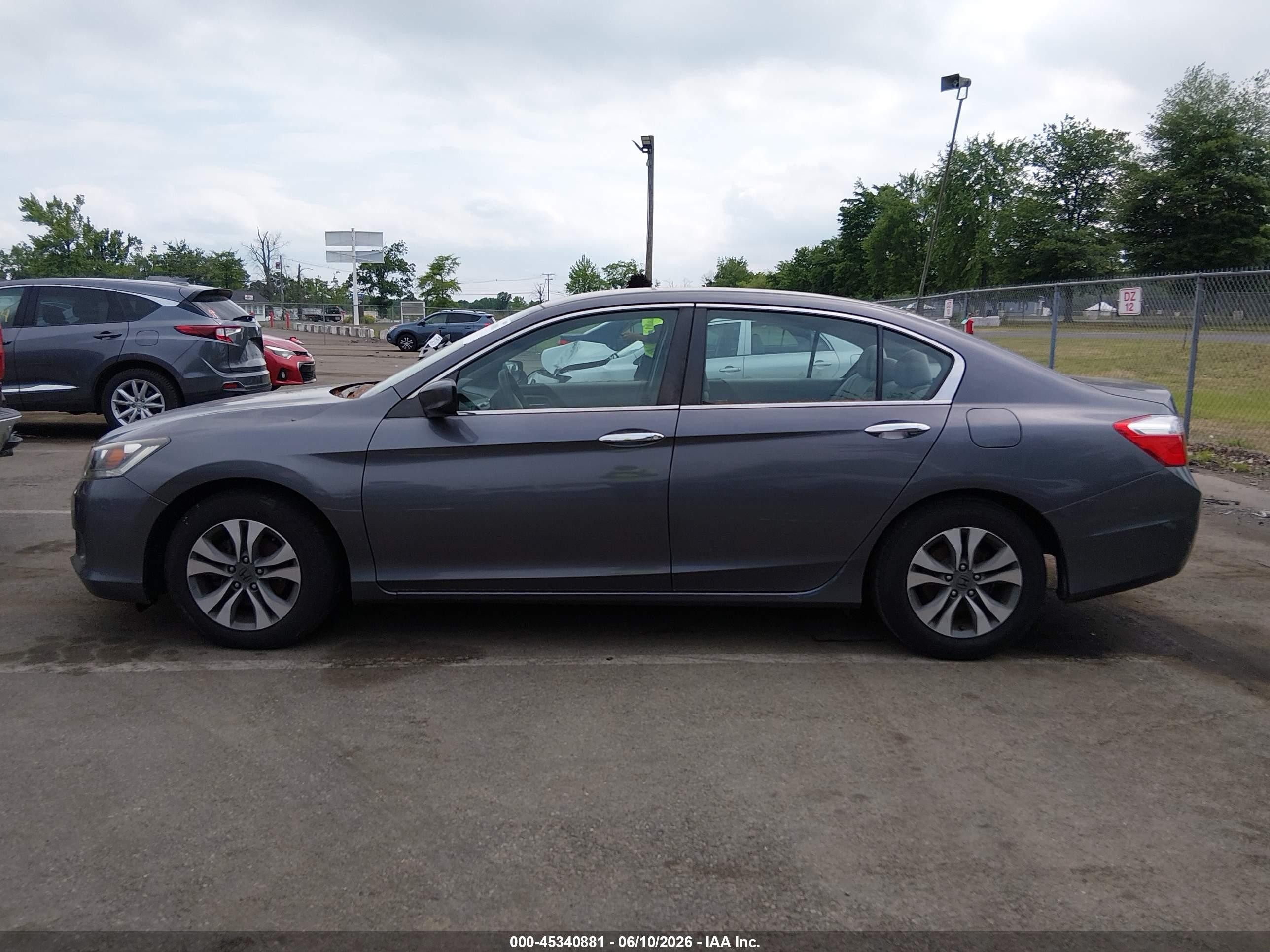 2015 Honda Accord Lx Gray vin: 1HGCR2F34FA261569