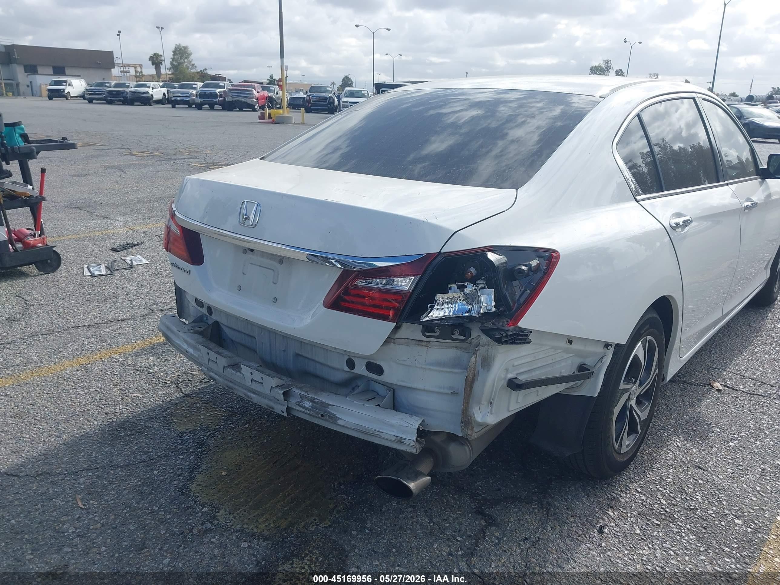 2017 Honda Accord Lx White vin: 1HGCR2F34HA214349