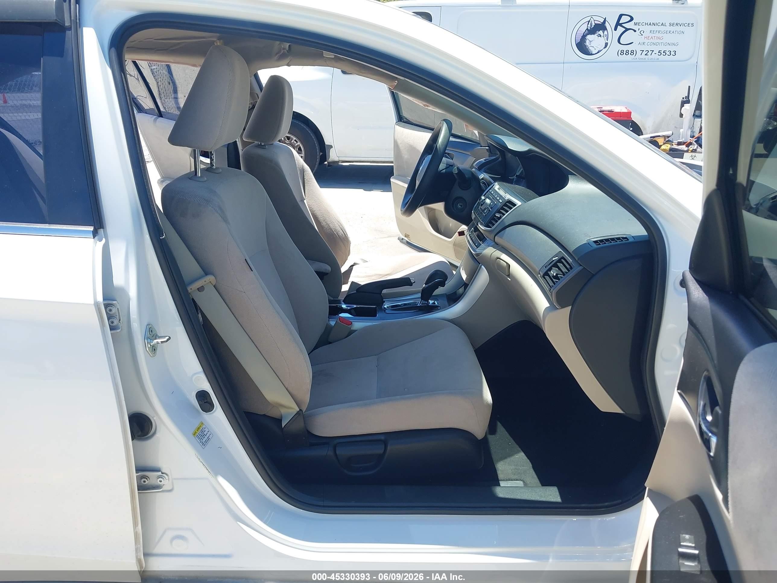 2013 Honda Accord Lx Белый vin: 1HGCR2F35DA006166