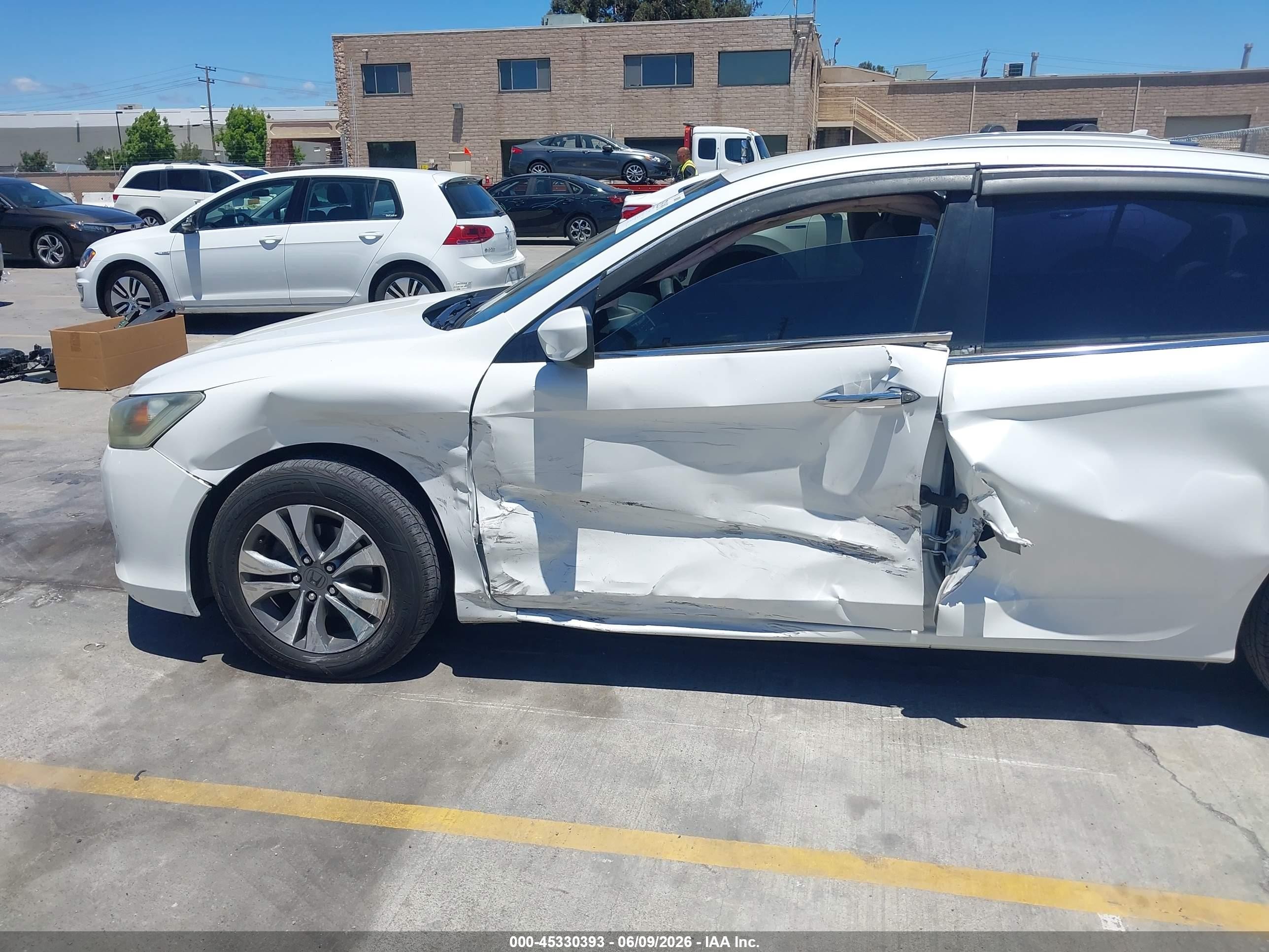 2013 Honda Accord Lx Белый vin: 1HGCR2F35DA006166