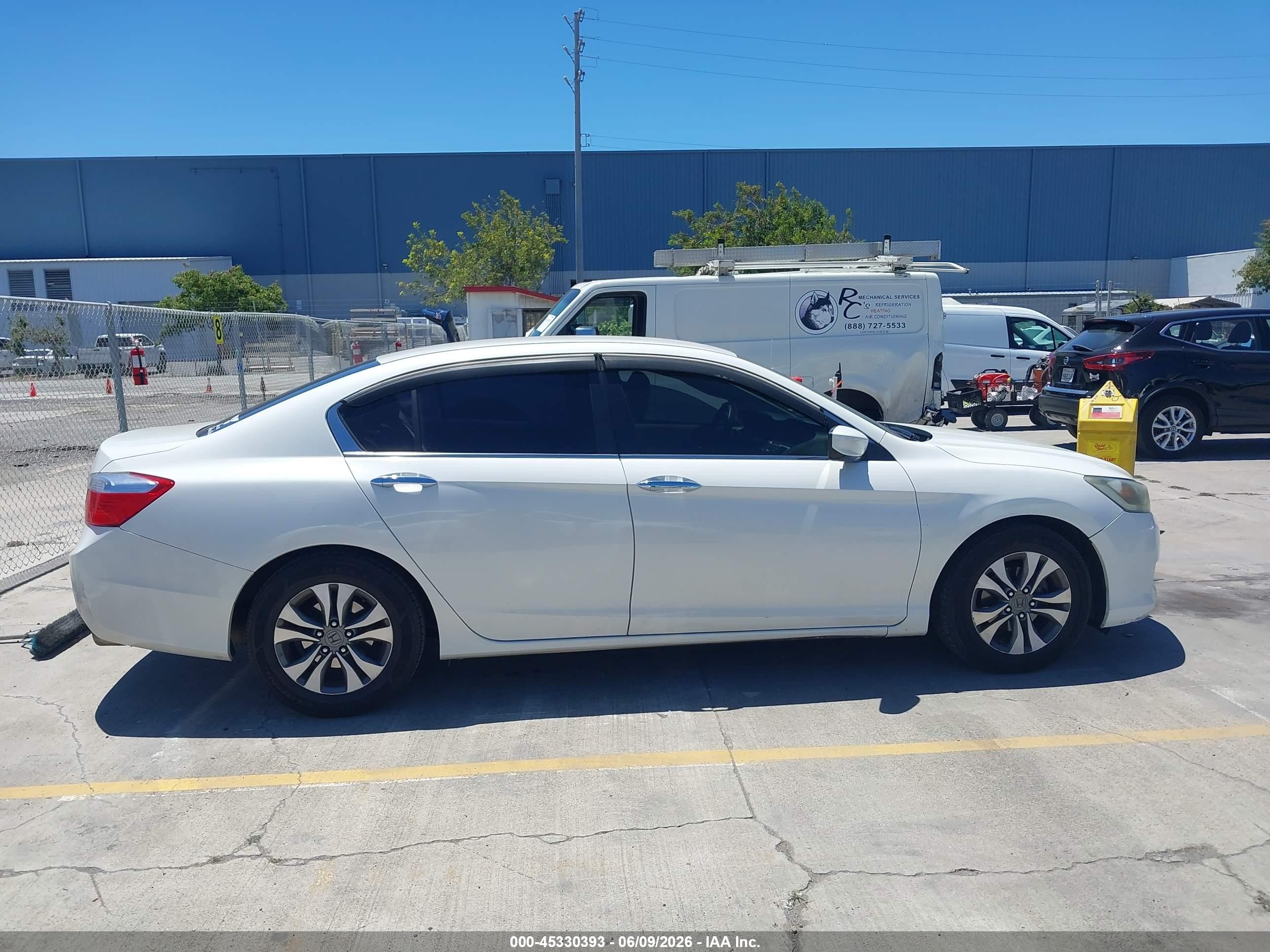 2013 Honda Accord Lx Белый vin: 1HGCR2F35DA006166