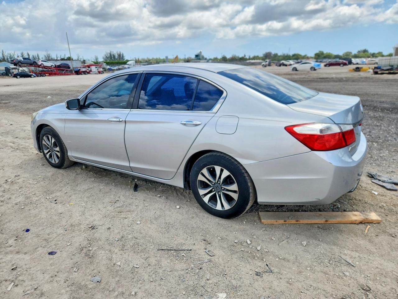 2013 Honda Accord Lx Silver vin: 1HGCR2F35DA031214