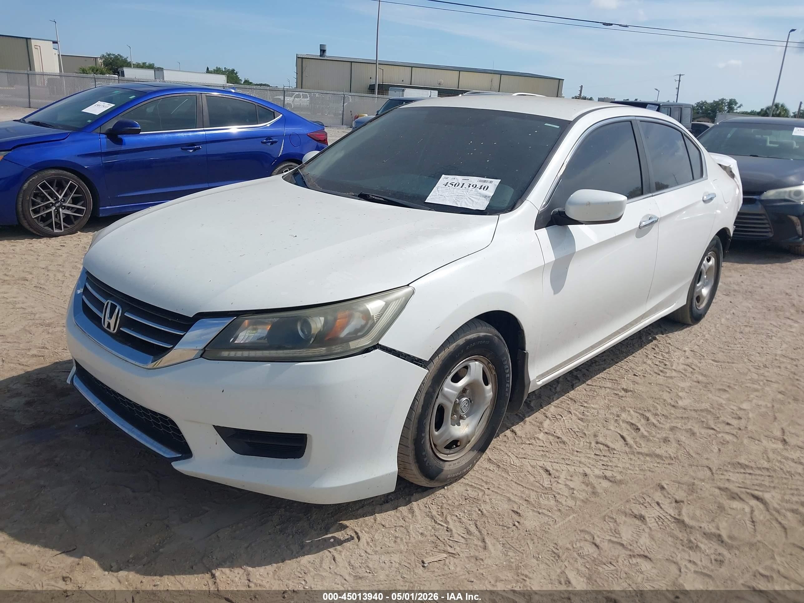 2013 Honda Accord Lx White vin: 1HGCR2F35DA073379