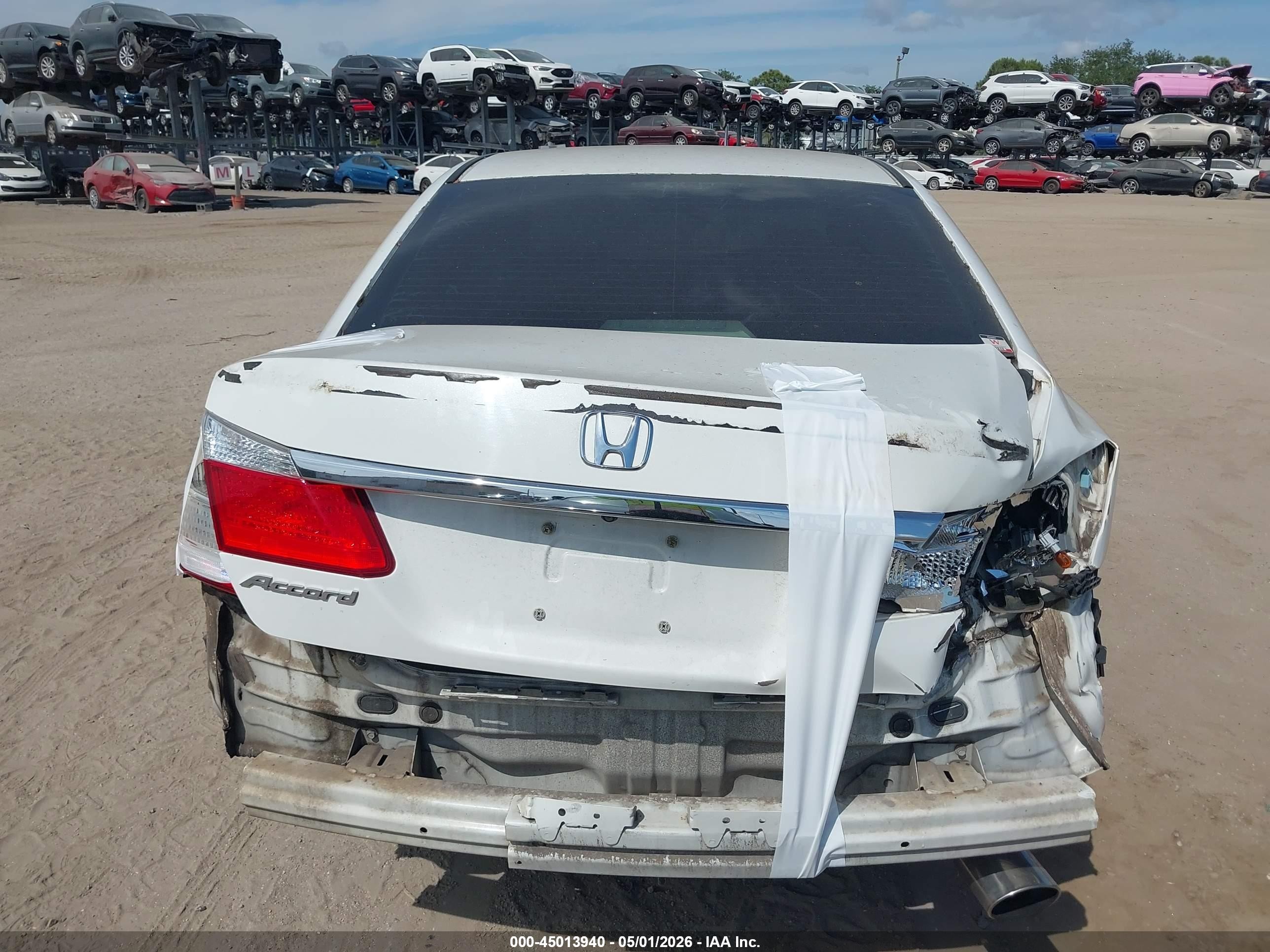 2013 Honda Accord Lx White vin: 1HGCR2F35DA073379