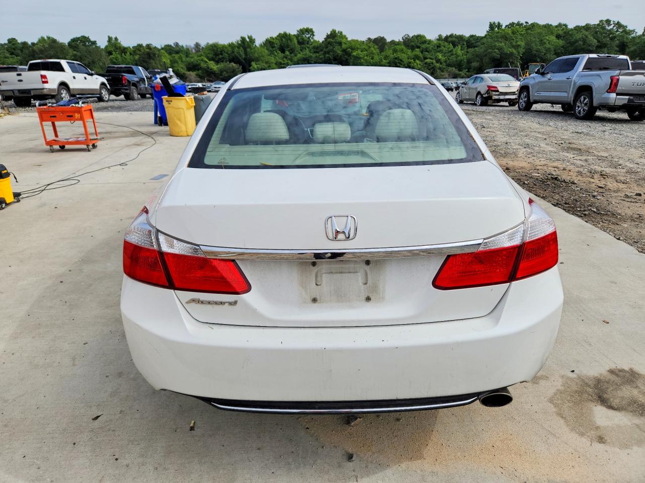 2013 Honda Accord Lx White vin: 1HGCR2F35DA076038