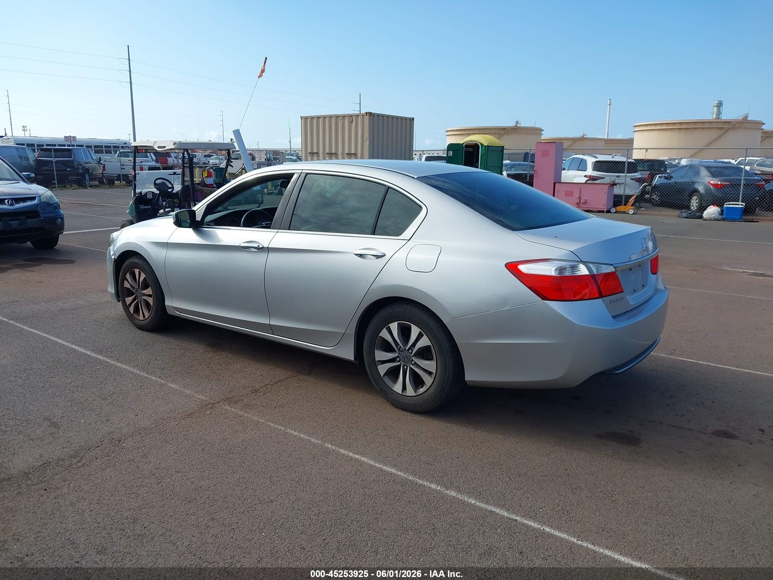 2013 Honda Accord Lx Silver vin: 1HGCR2F35DA132253