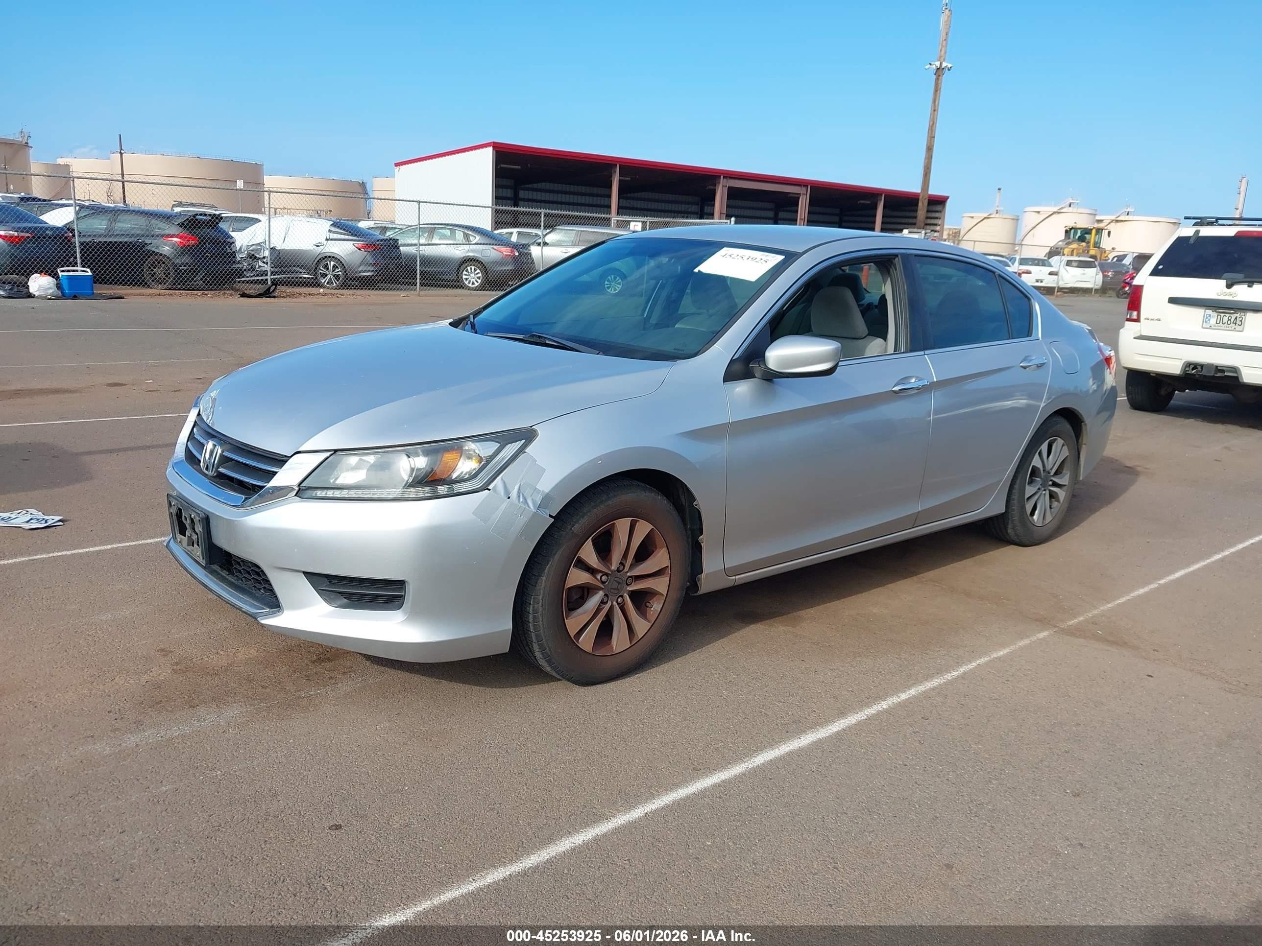 2013 Honda Accord Lx Silver vin: 1HGCR2F35DA132253