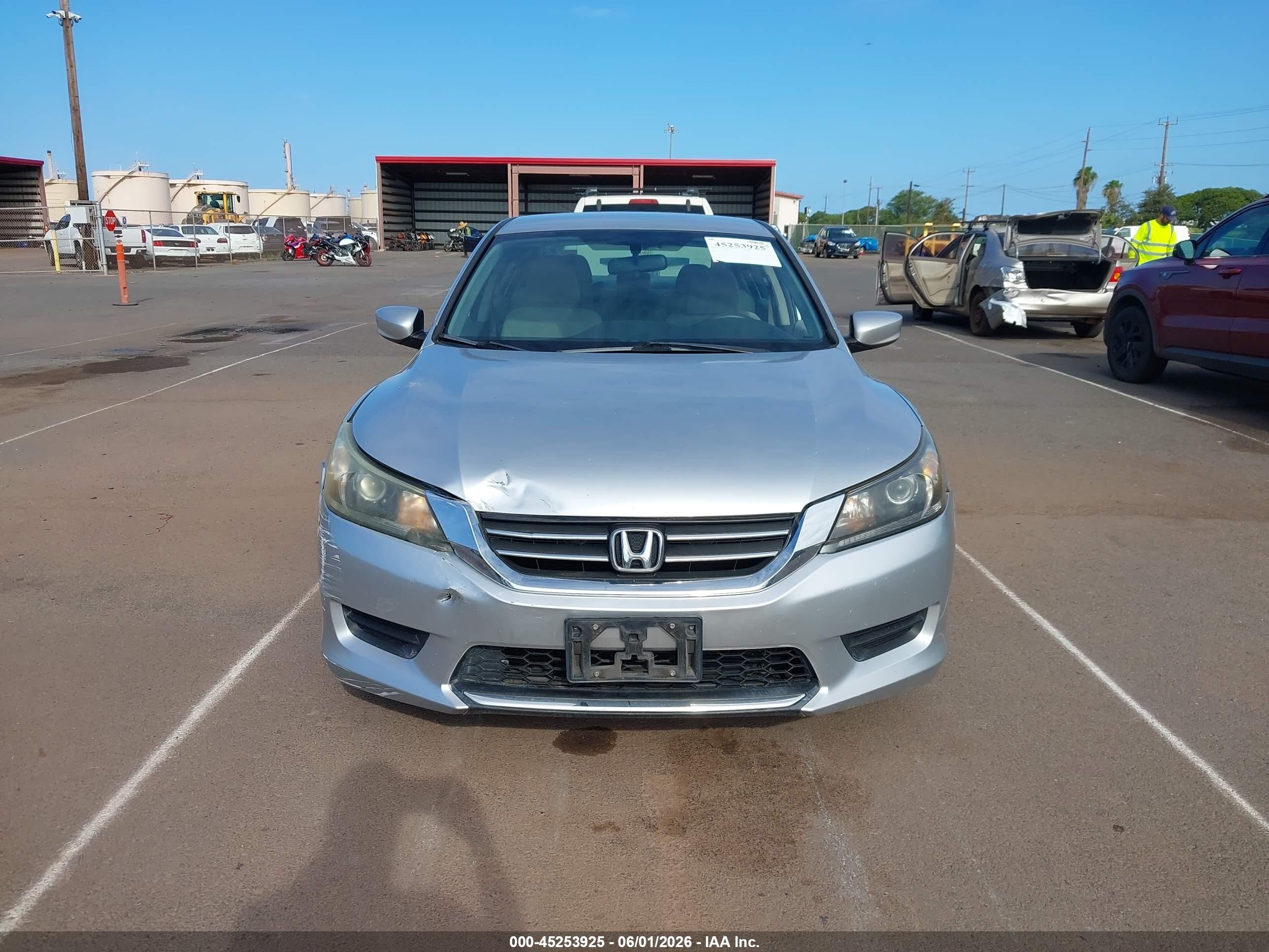 2013 Honda Accord Lx Silver vin: 1HGCR2F35DA132253