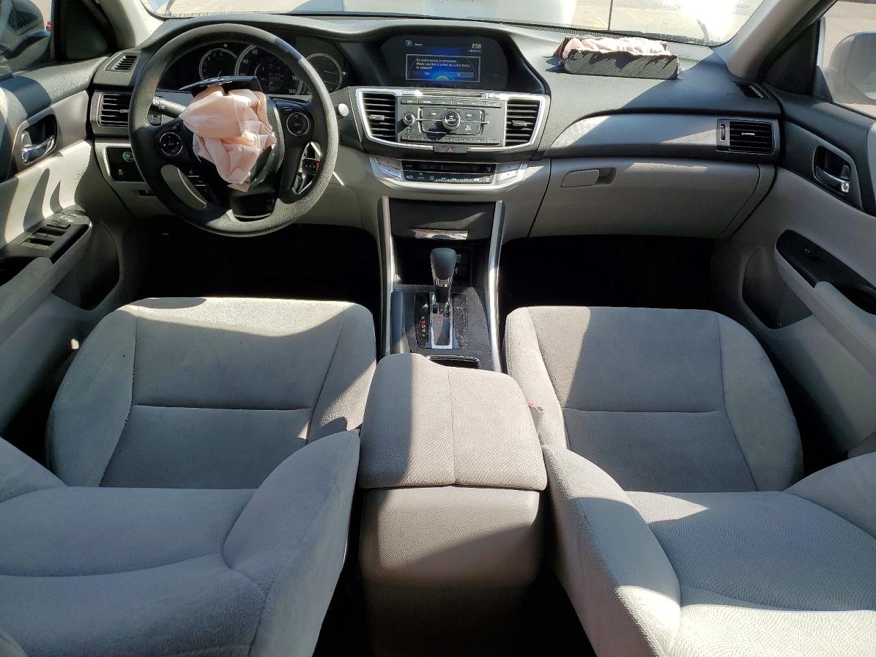 2013 Honda Accord Lx Silver vin: 1HGCR2F35DA139719