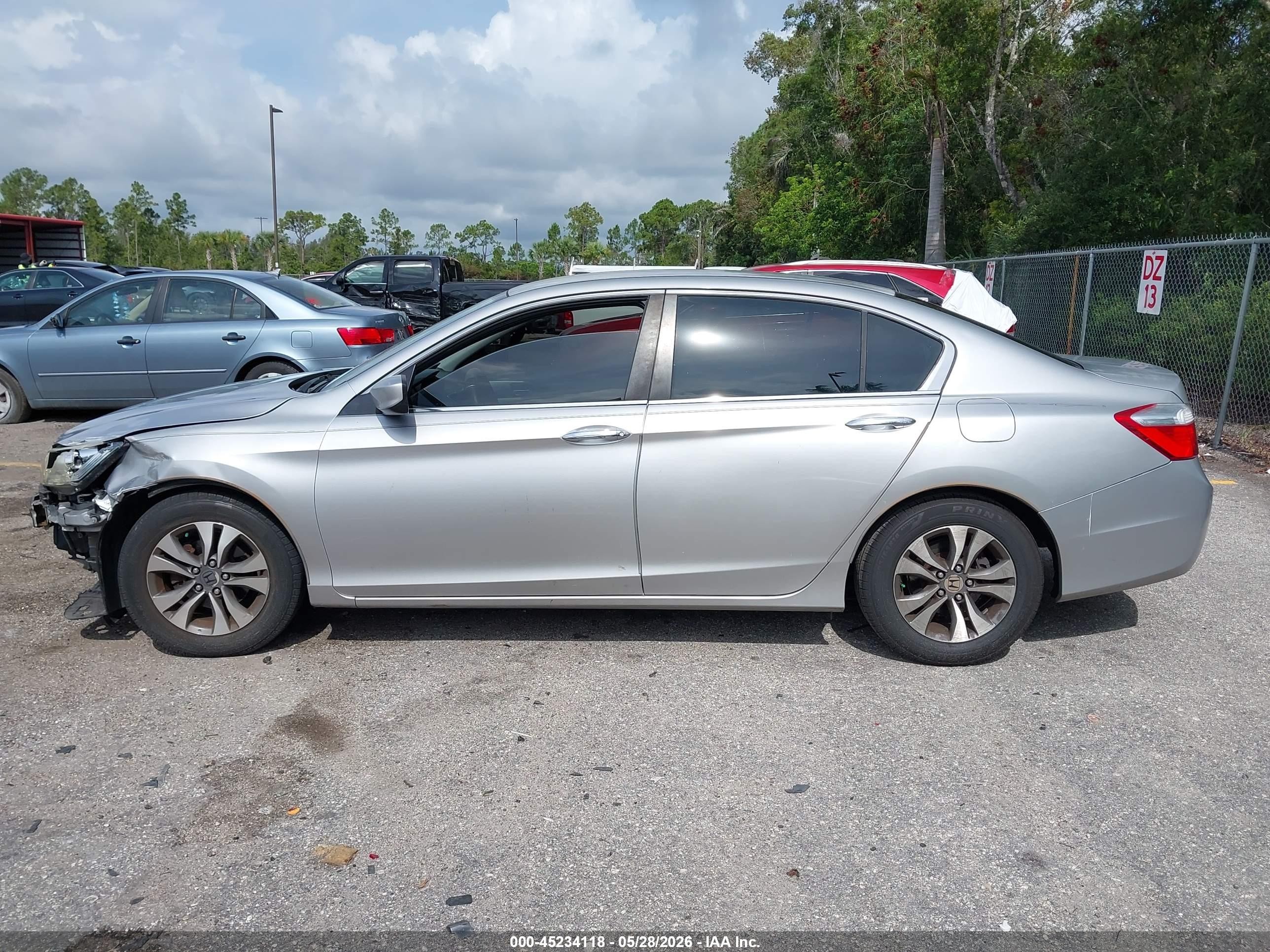 2013 Honda Accord Lx Silver vin: 1HGCR2F35DA154236