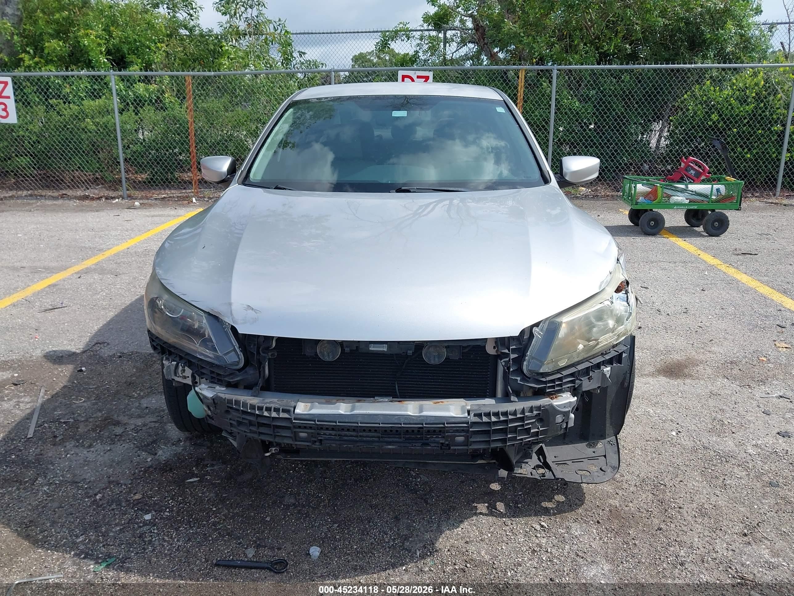 2013 Honda Accord Lx Silver vin: 1HGCR2F35DA154236