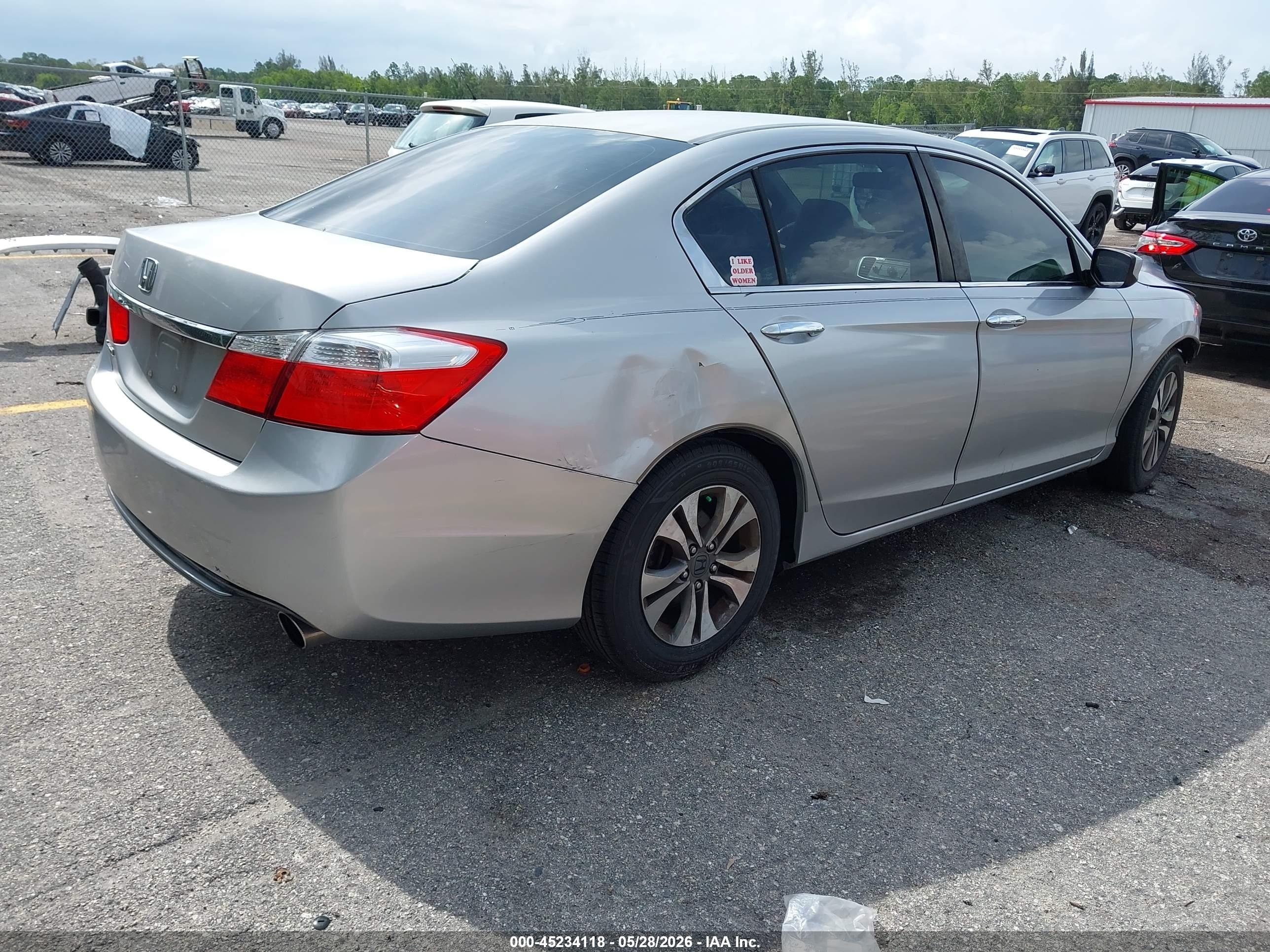 2013 Honda Accord Lx Silver vin: 1HGCR2F35DA154236