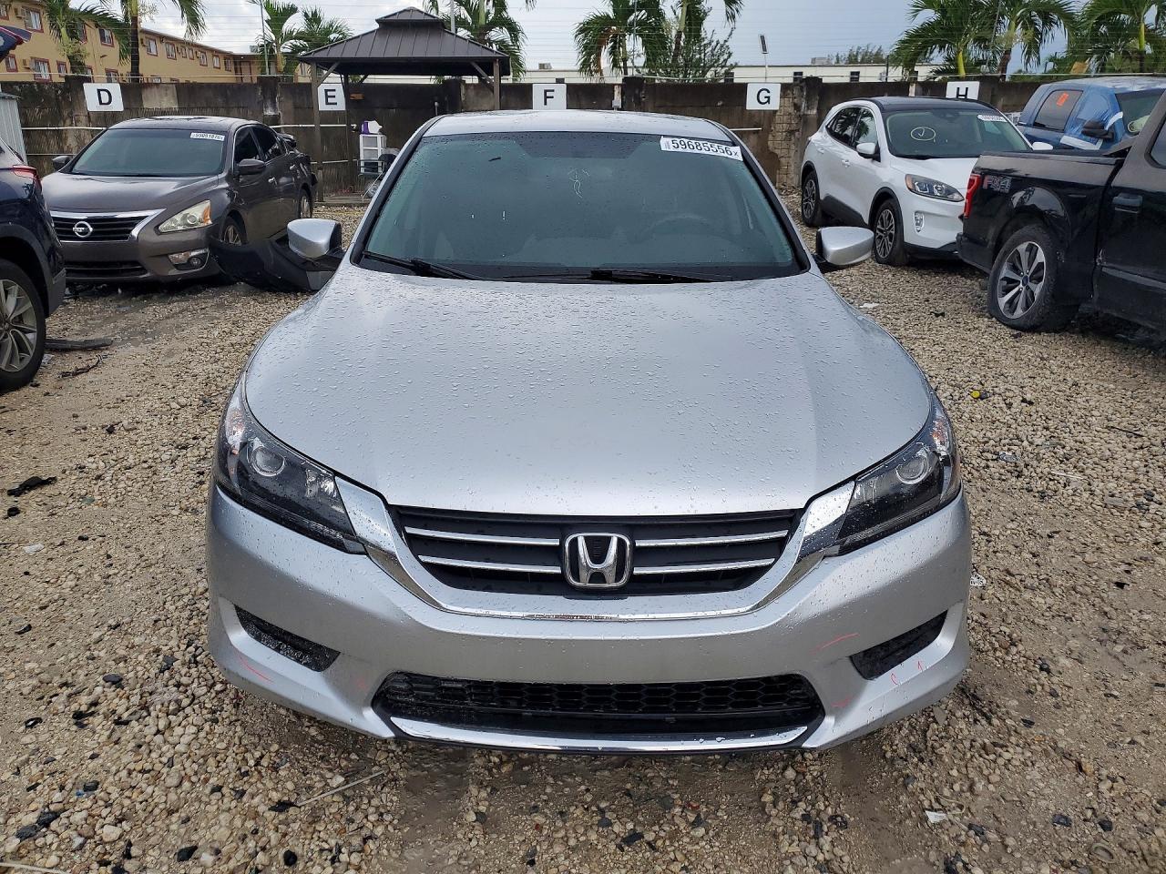 2013 Honda Accord Lx Silver vin: 1HGCR2F35DA166029