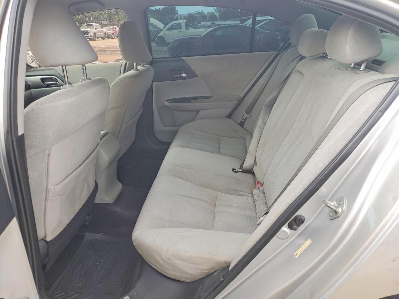 2013 Honda Accord Lx Silver vin: 1HGCR2F35DA166029