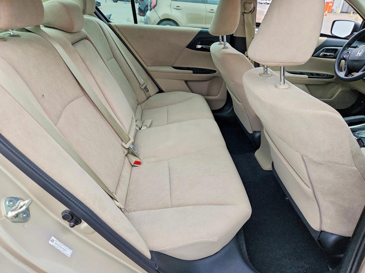 2013 Honda Accord Lx Tan vin: 1HGCR2F35DA199483