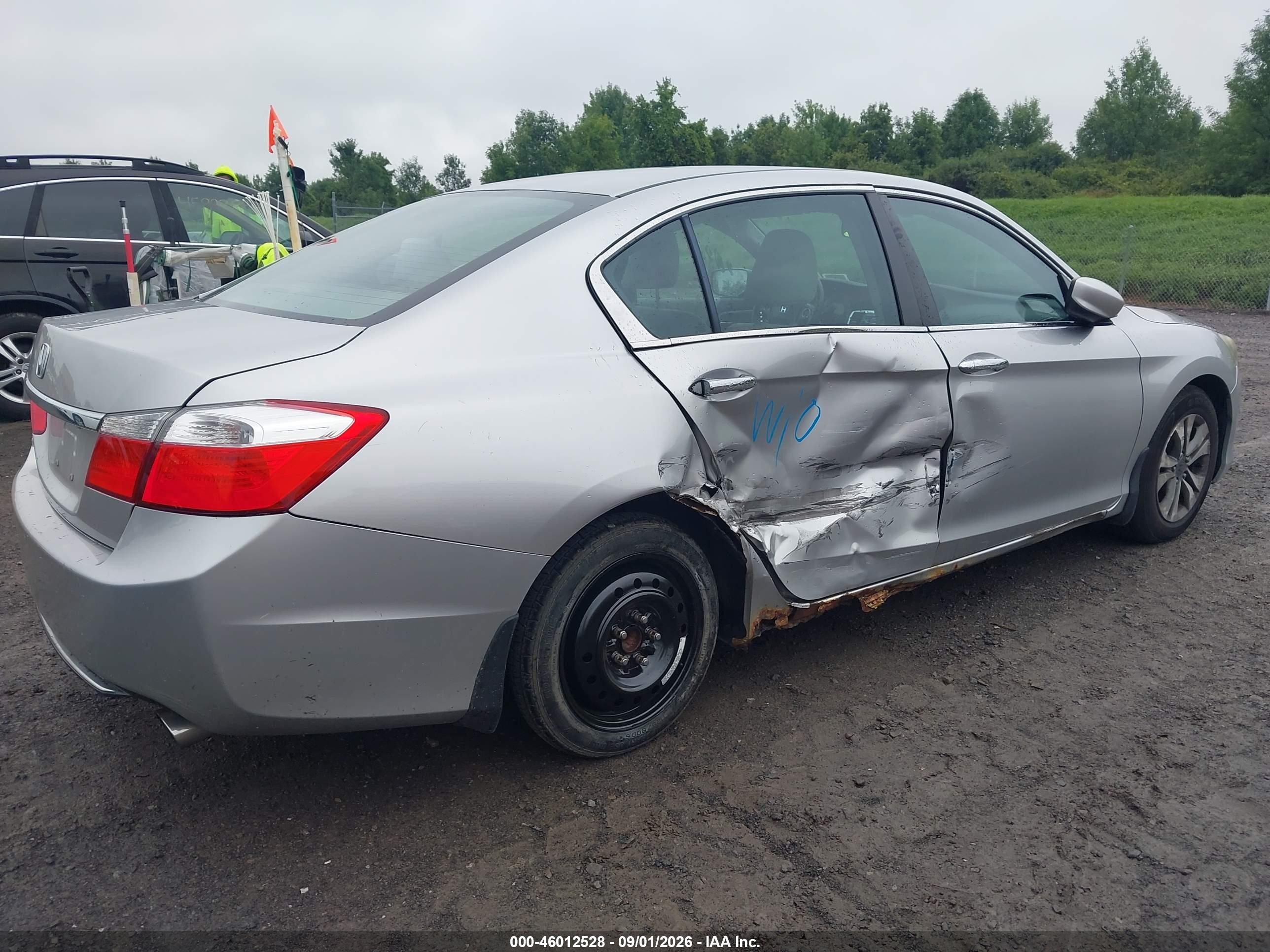 2013 Honda Accord Lx Silver vin: 1HGCR2F35DA277566