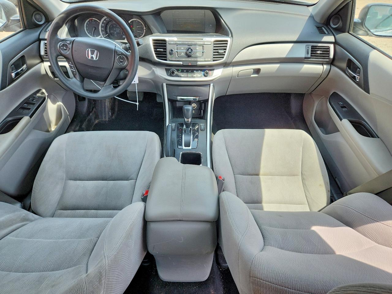 2013 Honda Accord Lx Silver vin: 1HGCR2F35DA806918