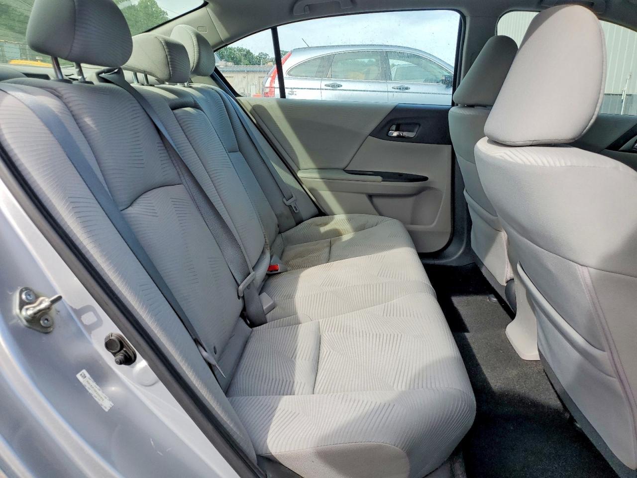 2014 Honda Accord Lx Silver vin: 1HGCR2F35EA202870