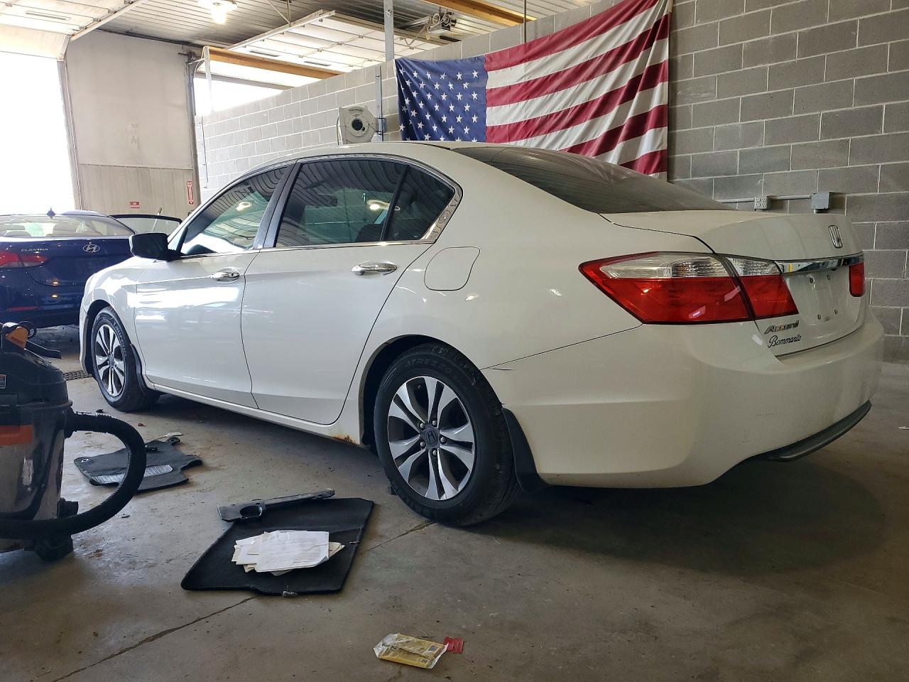 2014 Honda Accord Lx White vin: 1HGCR2F35EA204537