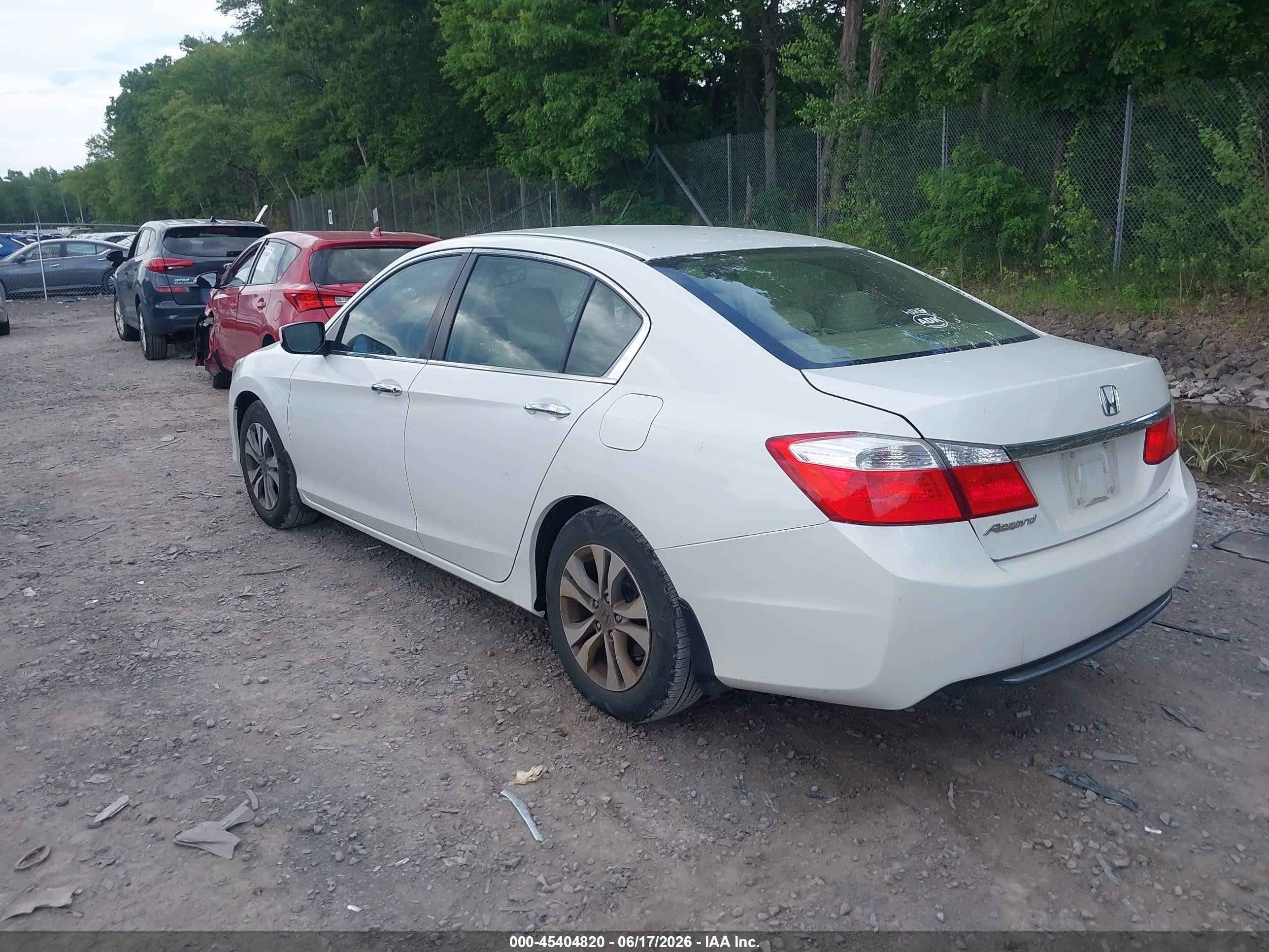 2015 Honda Accord Lx White vin: 1HGCR2F35FA143501