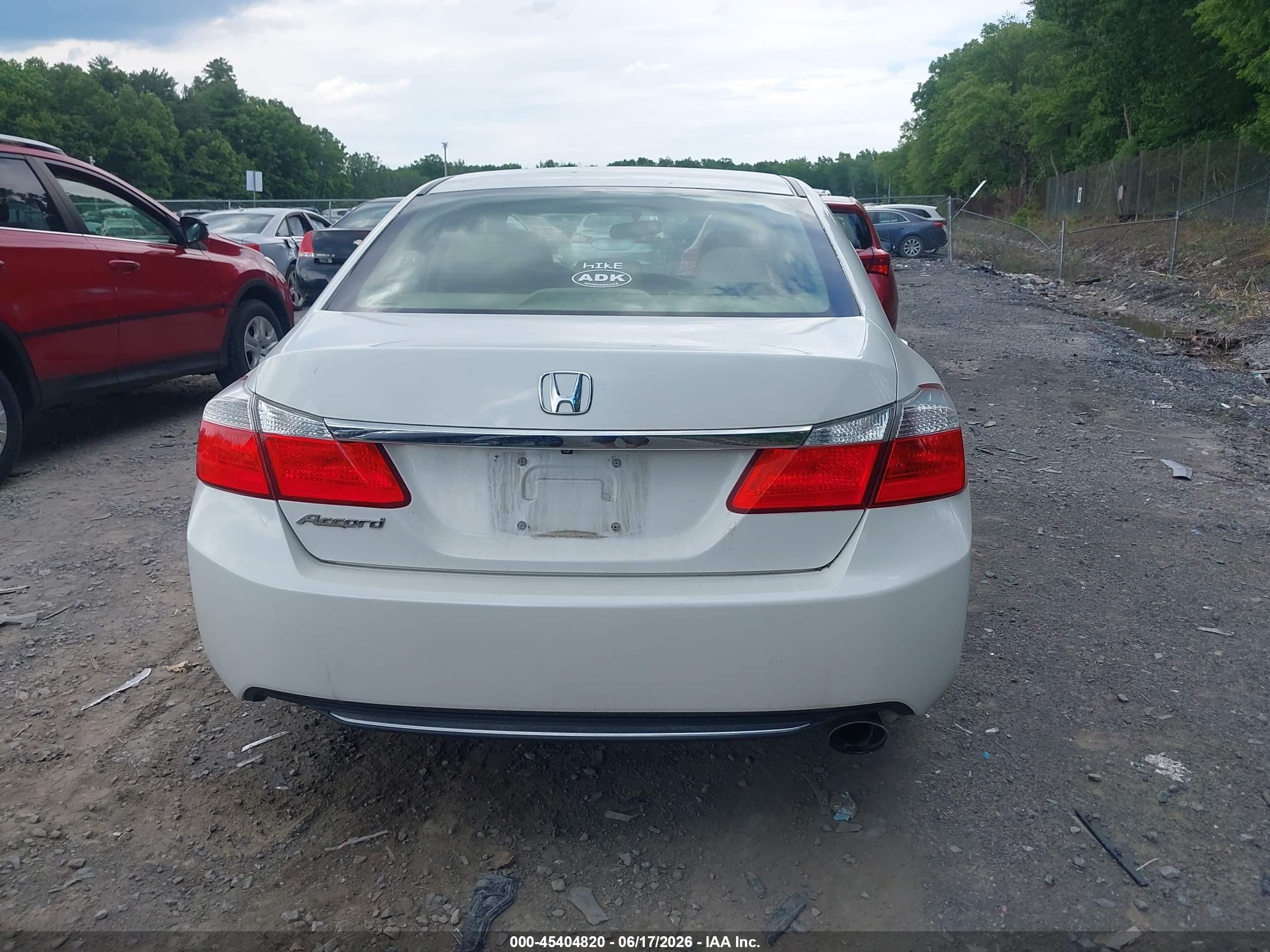 2015 Honda Accord Lx White vin: 1HGCR2F35FA143501