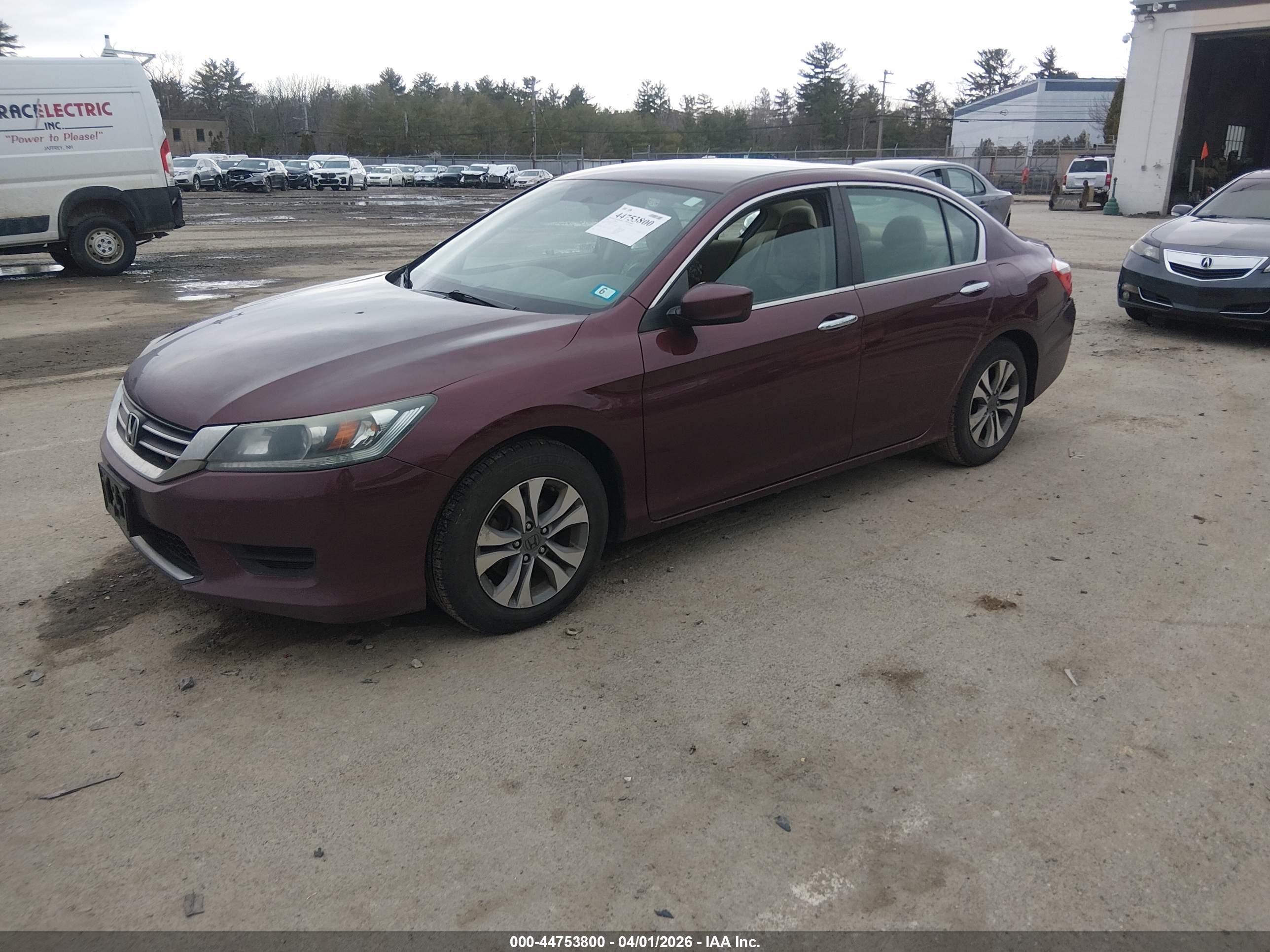 2015 Honda Accord Lx Red vin: 1HGCR2F35FA153073