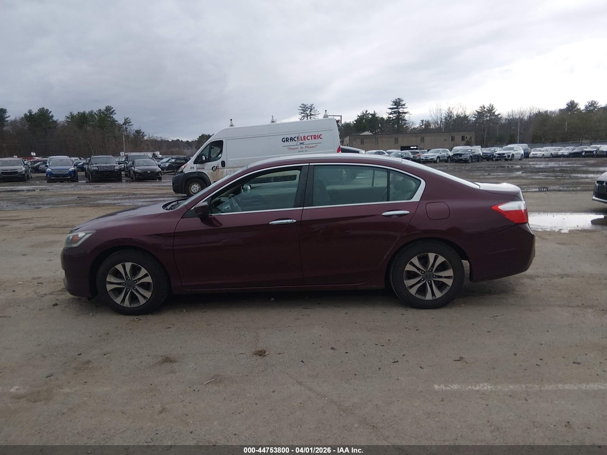 2015 Honda Accord Lx Red vin: 1HGCR2F35FA153073