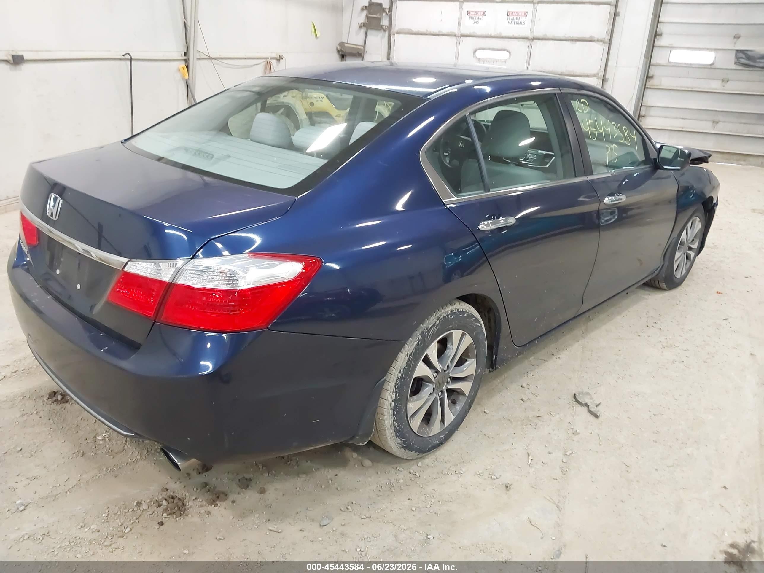 2015 Honda Accord Lx Blue vin: 1HGCR2F35FA203809