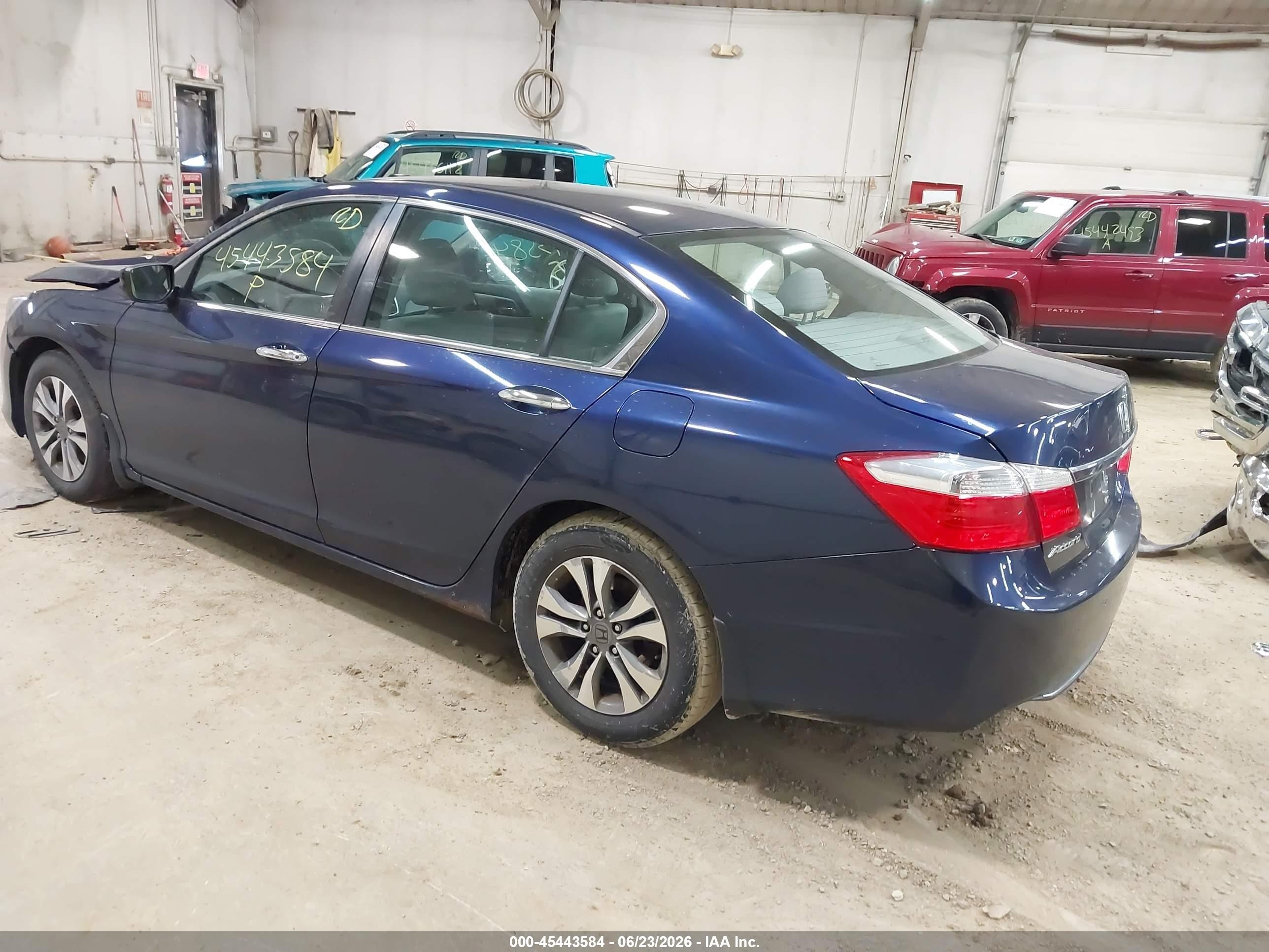 2015 Honda Accord Lx Blue vin: 1HGCR2F35FA203809