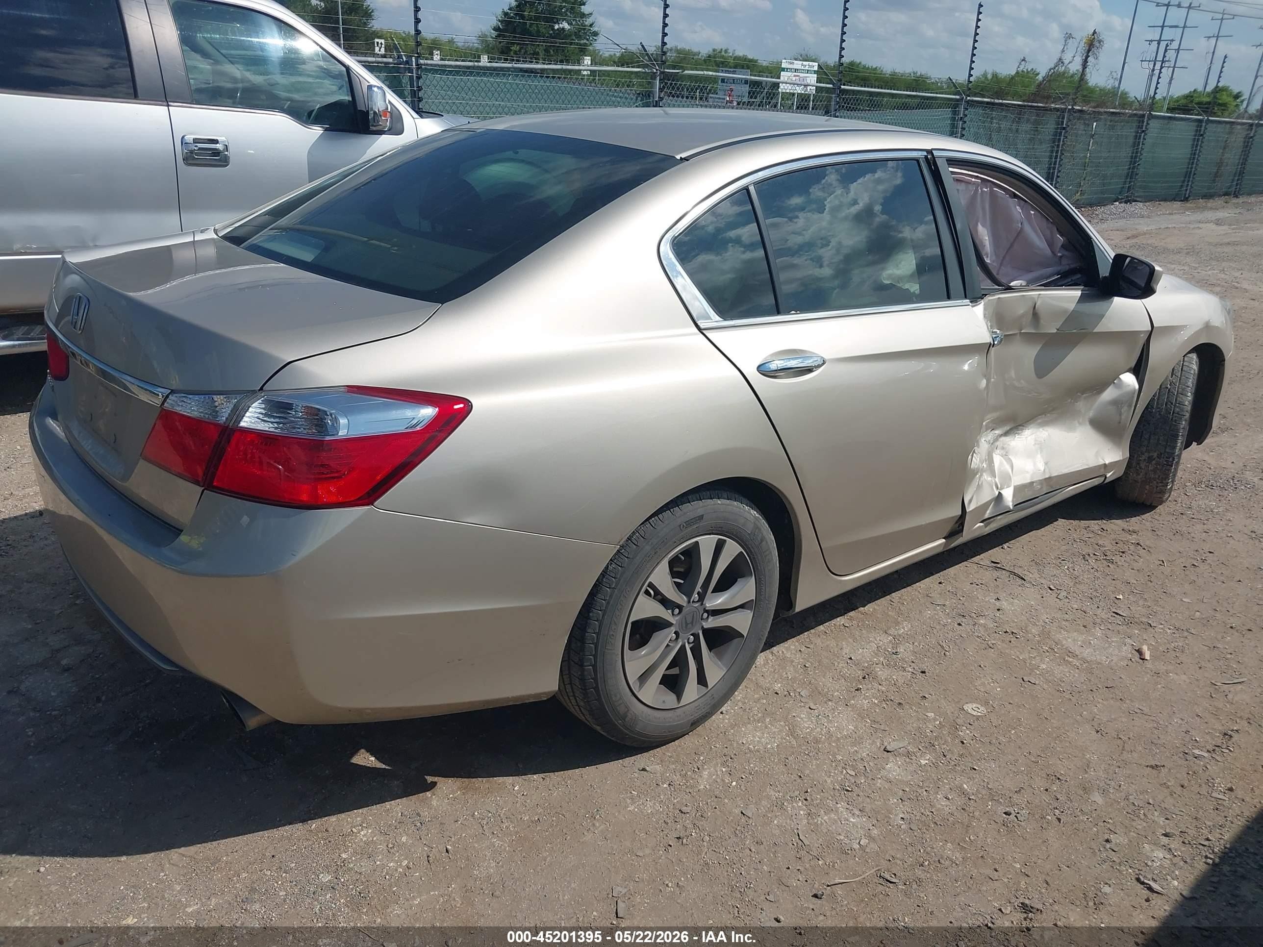 2015 Honda Accord Lx Серебряный vin: 1HGCR2F35FA205043