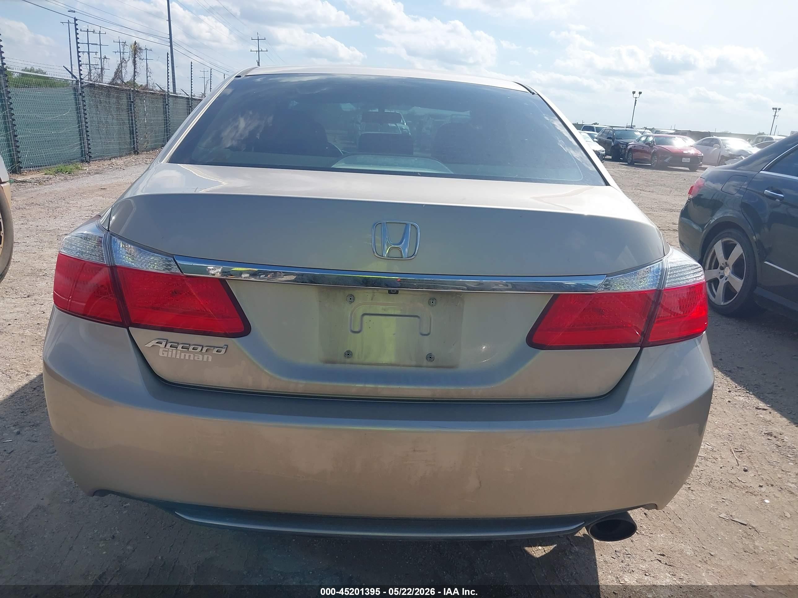 2015 Honda Accord Lx Серебряный vin: 1HGCR2F35FA205043