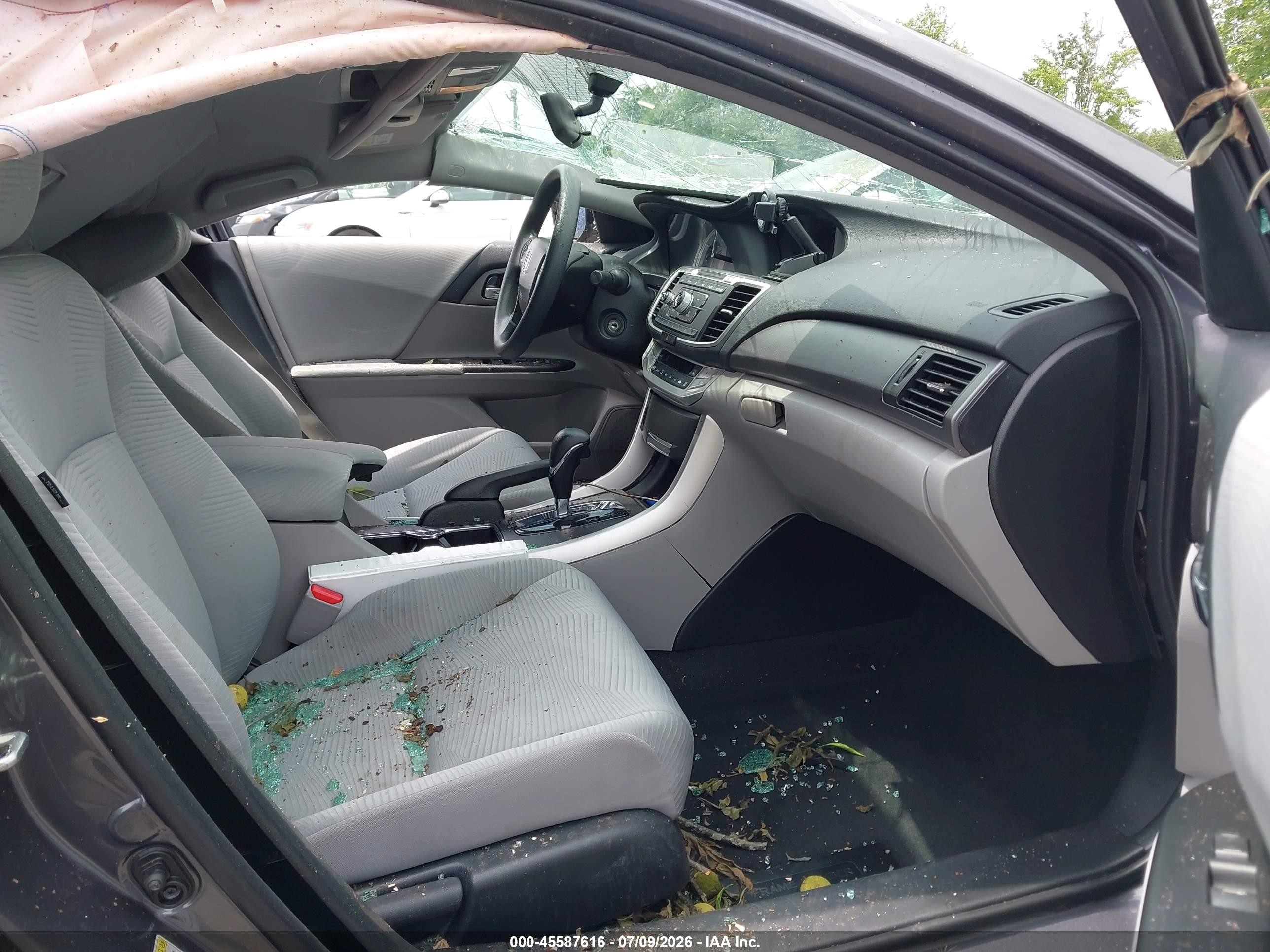 2015 Honda Accord Lx Серый vin: 1HGCR2F35FA262827