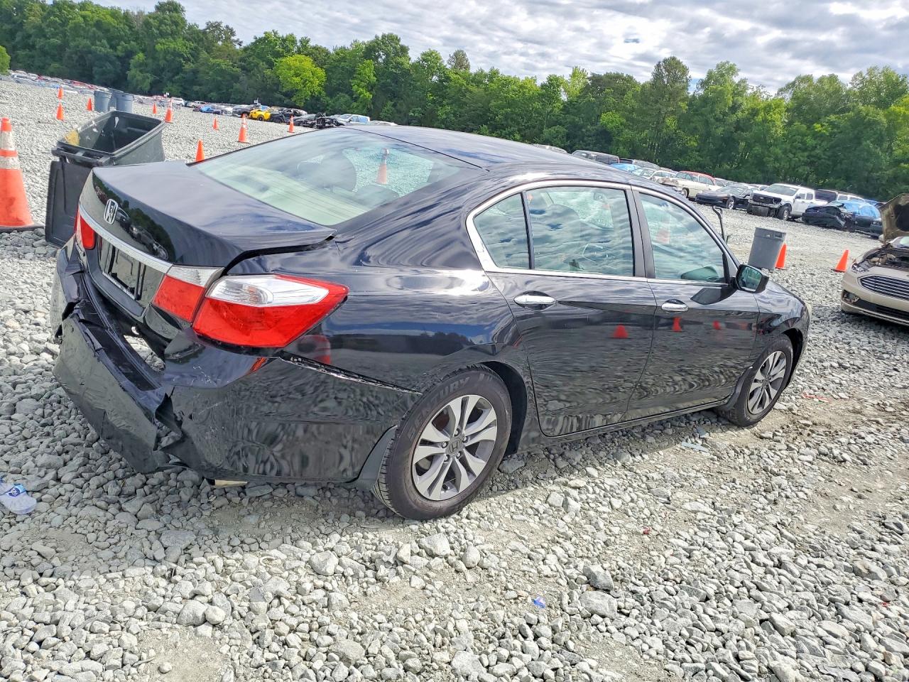 2015 Hond Accord Black vin: 1HGCR2F35FA265677