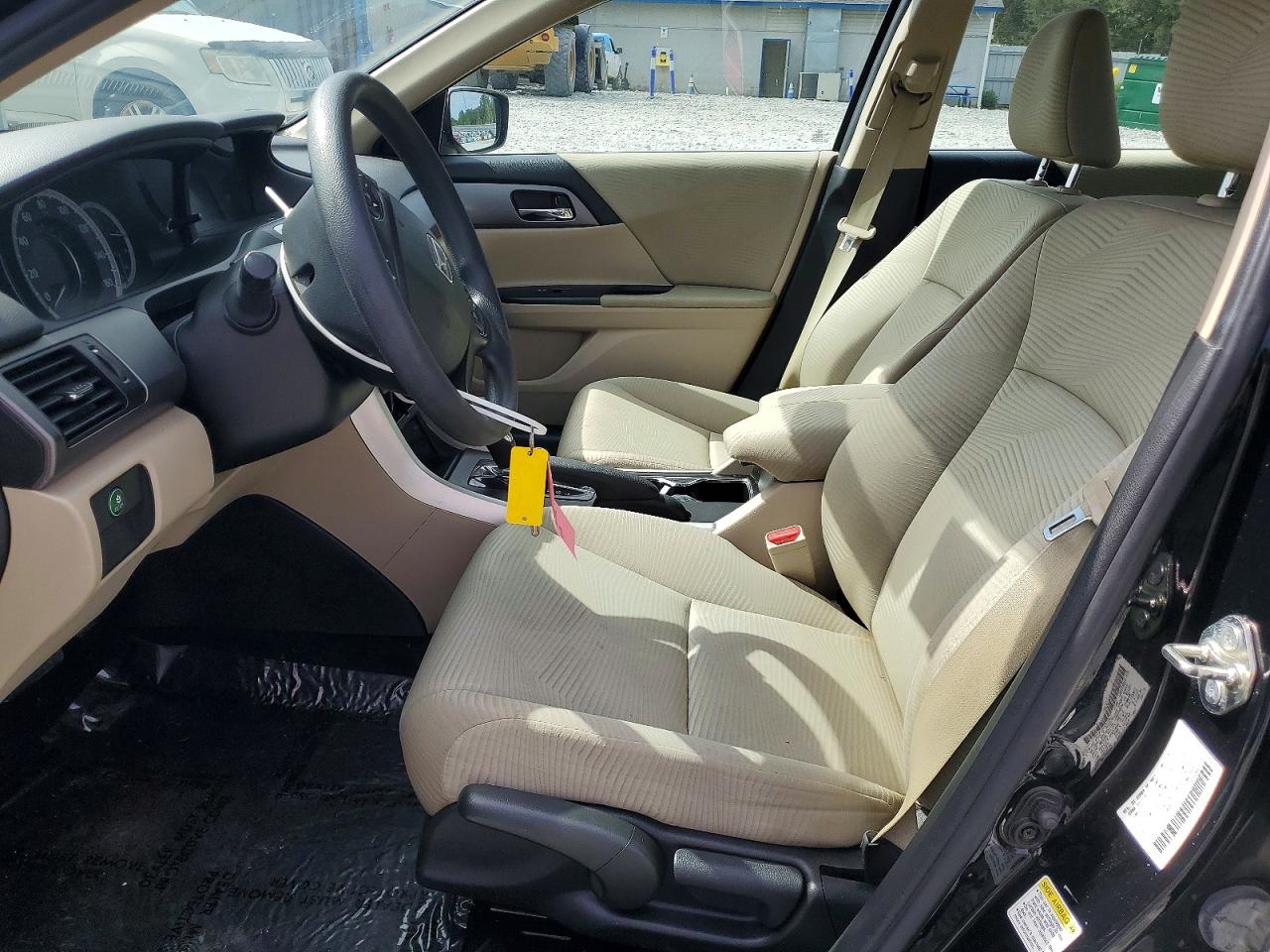 2015 Hond Accord Black vin: 1HGCR2F35FA265677