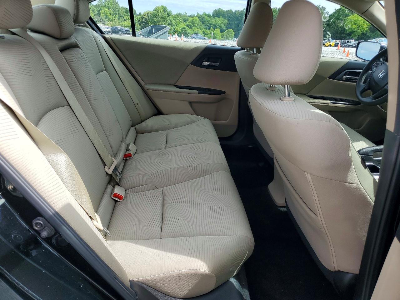 2015 Hond Accord Black vin: 1HGCR2F35FA265677
