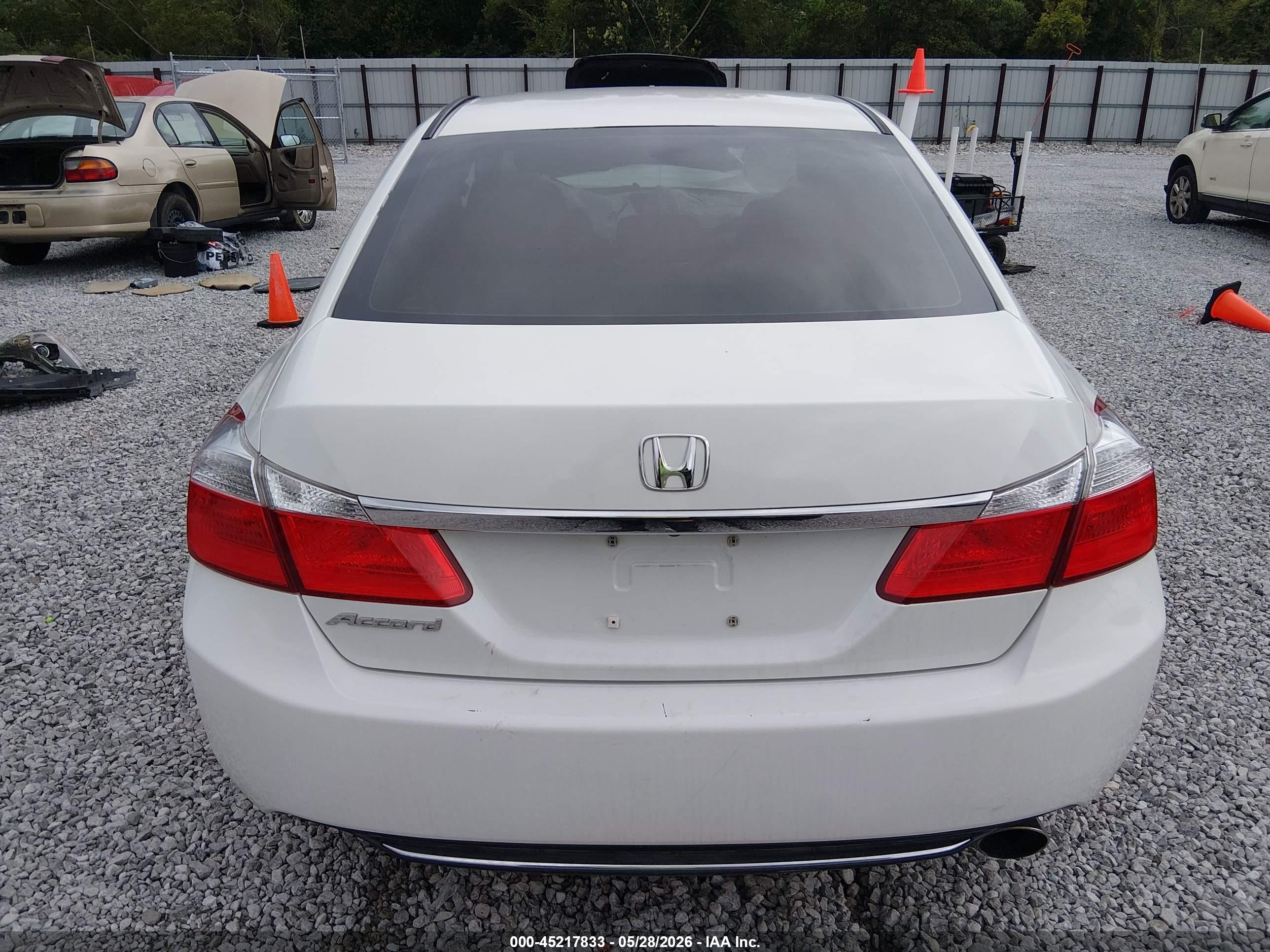 2013 Honda Accord Lx White vin: 1HGCR2F36DA014633