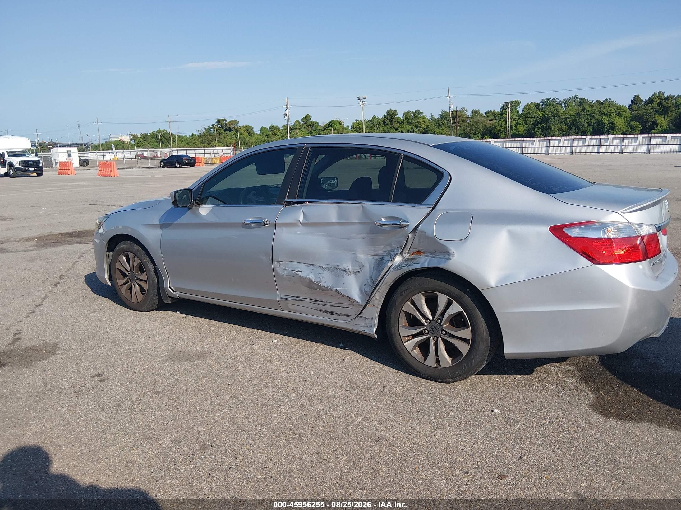 2013 Honda Accord Lx Серебряный vin: 1HGCR2F36DA015085