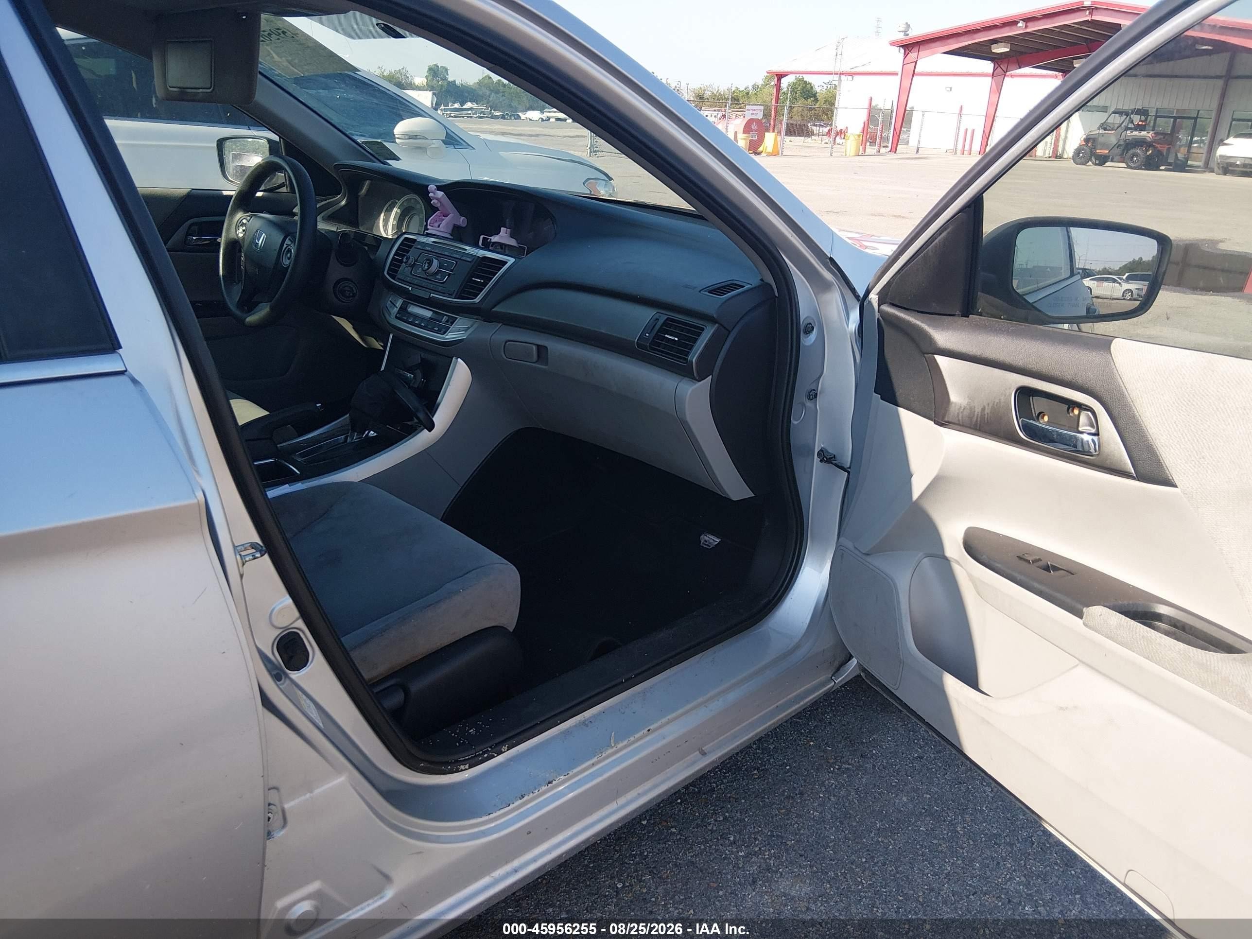 2013 Honda Accord Lx Серебряный vin: 1HGCR2F36DA015085