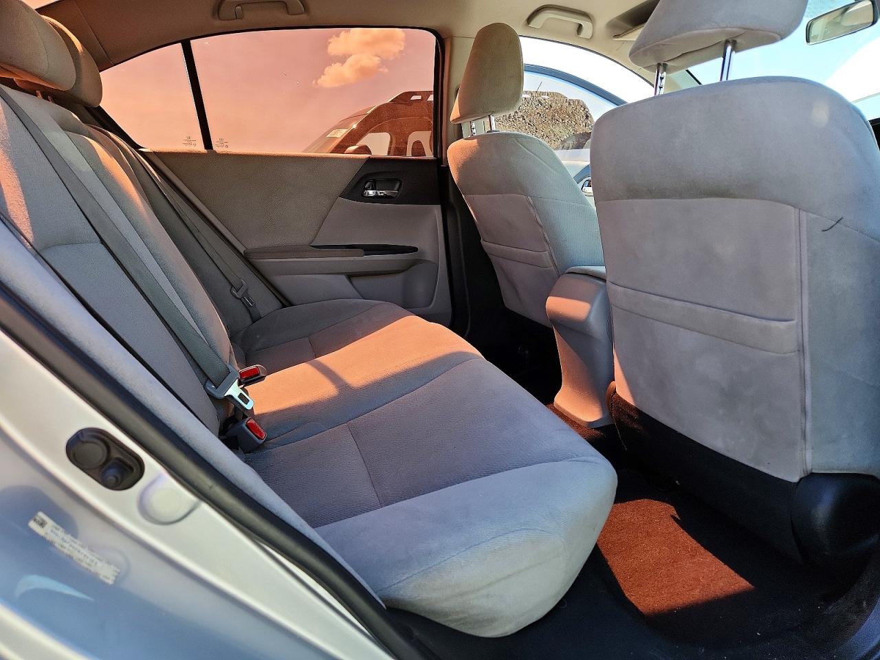 2013 Honda Accord Lx Silver vin: 1HGCR2F36DA049365