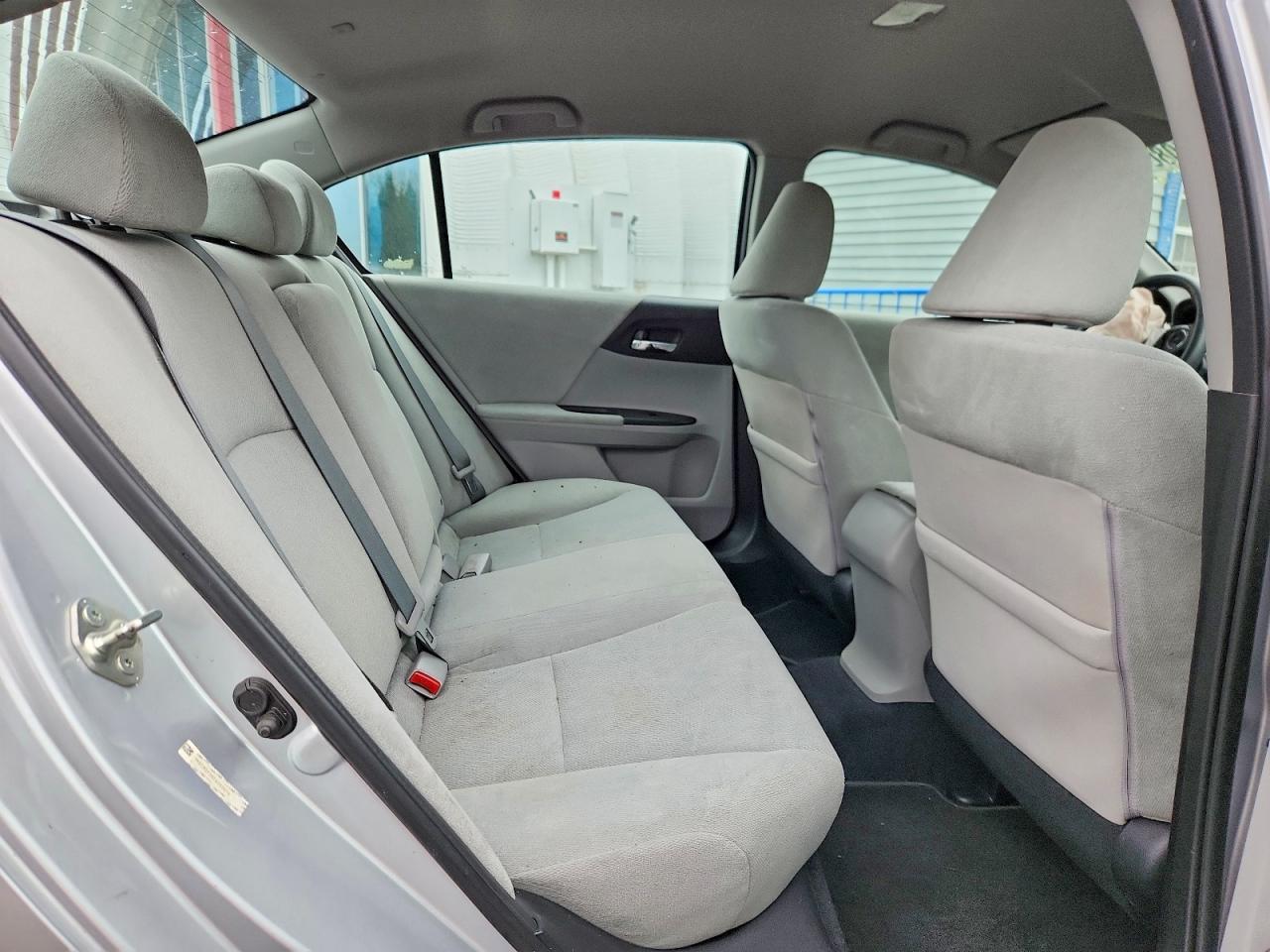2013 Honda Accord Lx Серебряный vin: 1HGCR2F36DA053674