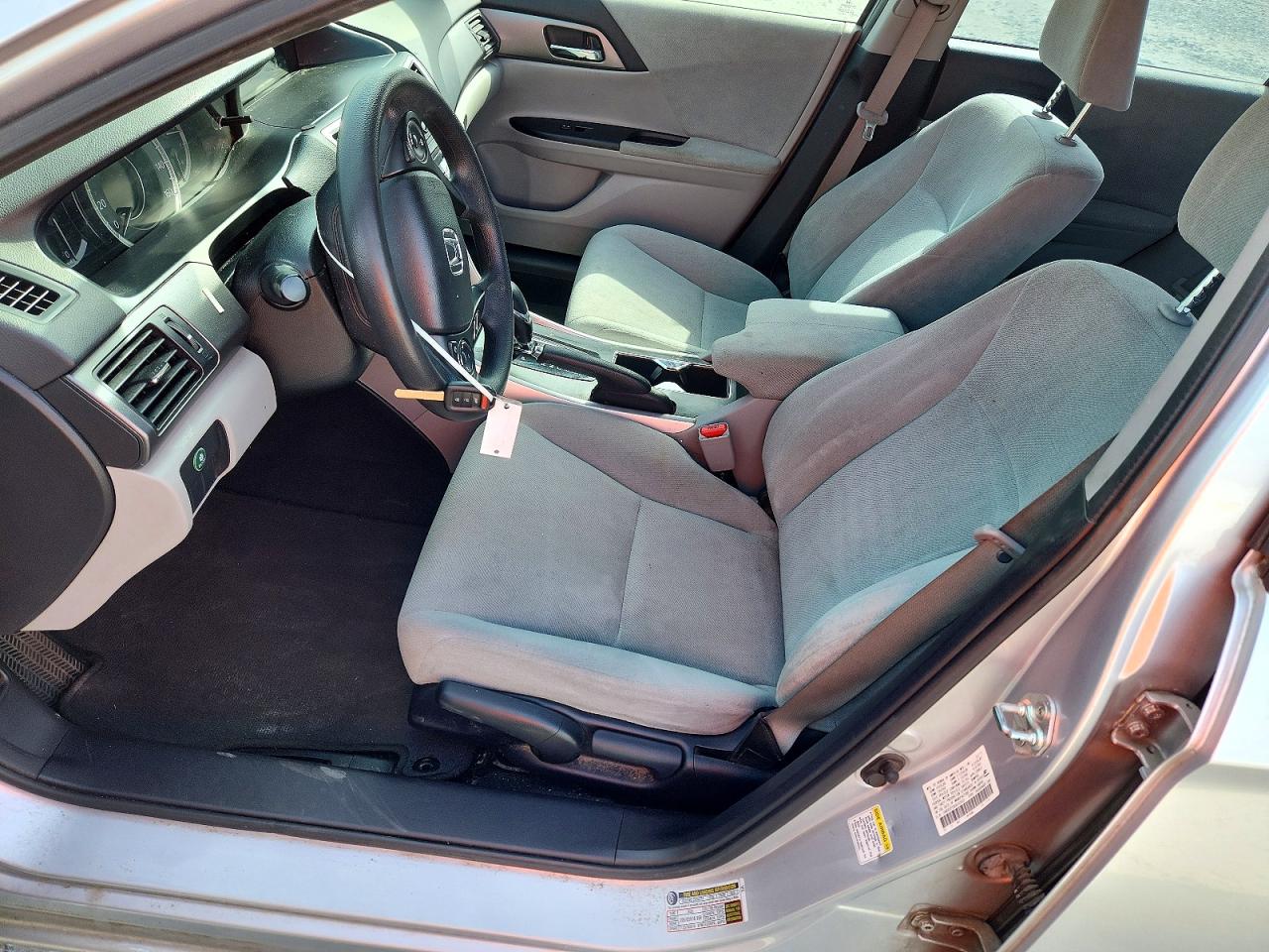 2013 Honda Accord Lx Silver vin: 1HGCR2F36DA142631