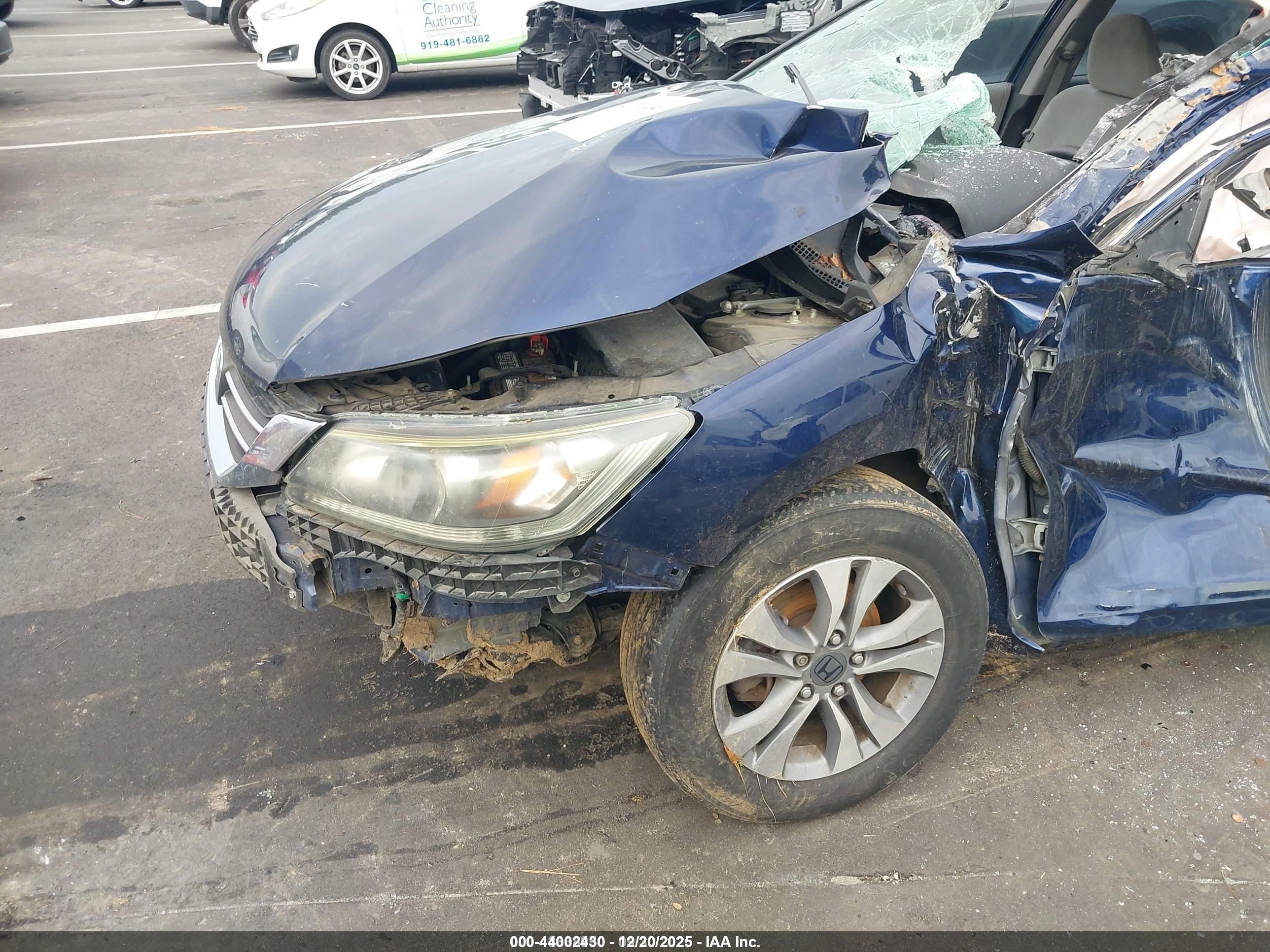 2013 Honda Accord Lx Blue vin: 1HGCR2F36DA248612