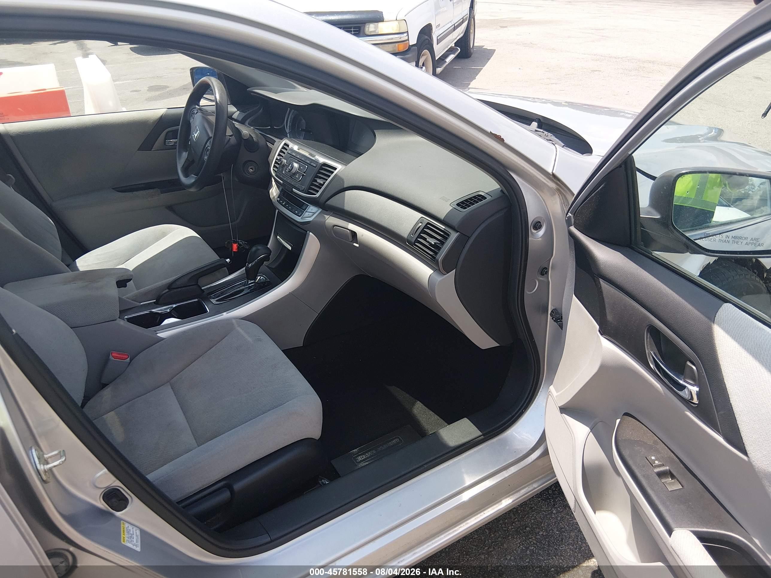2013 Honda Accord Lx Серебряный vin: 1HGCR2F36DA263000