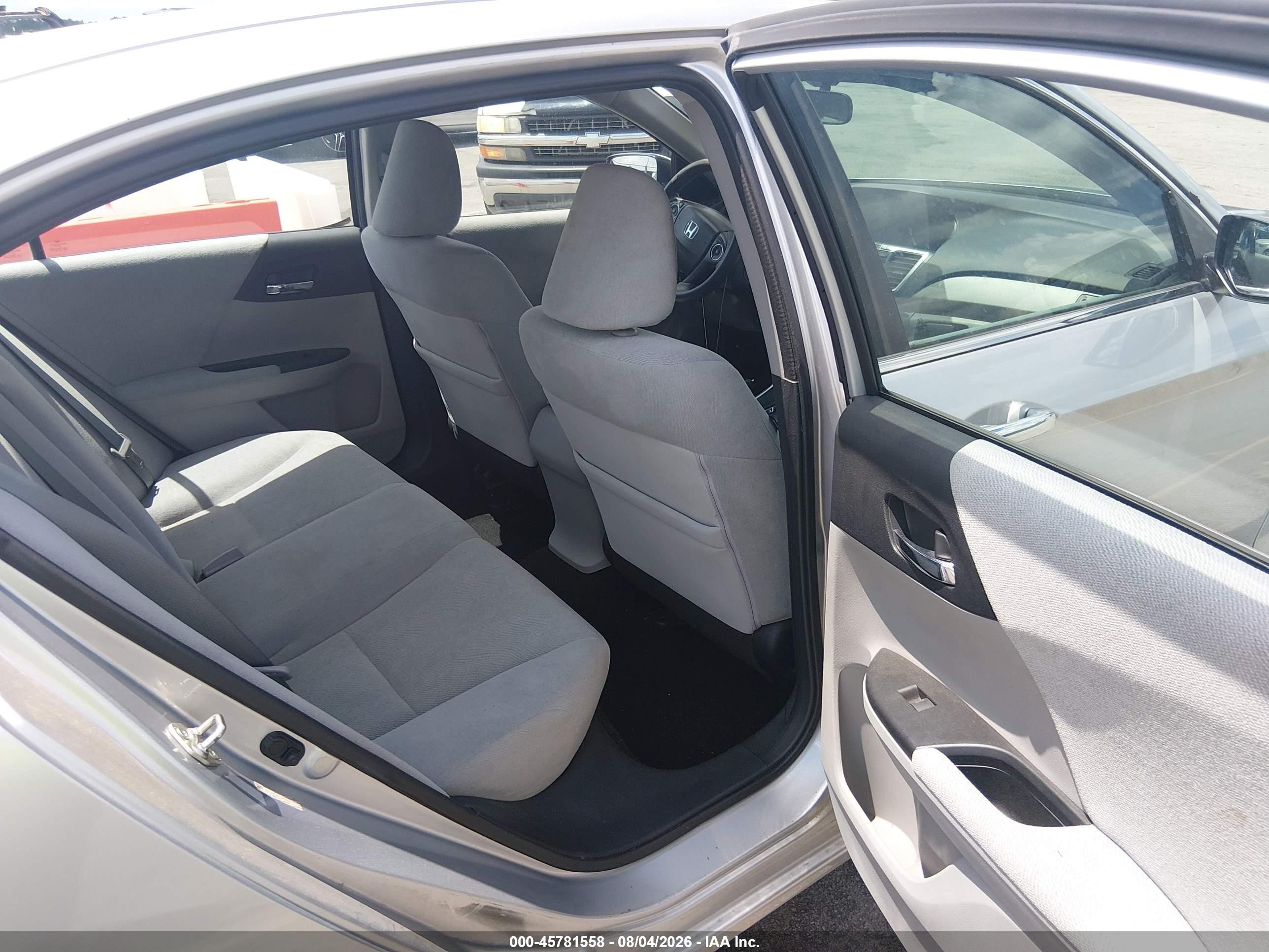 2013 Honda Accord Lx Серебряный vin: 1HGCR2F36DA263000