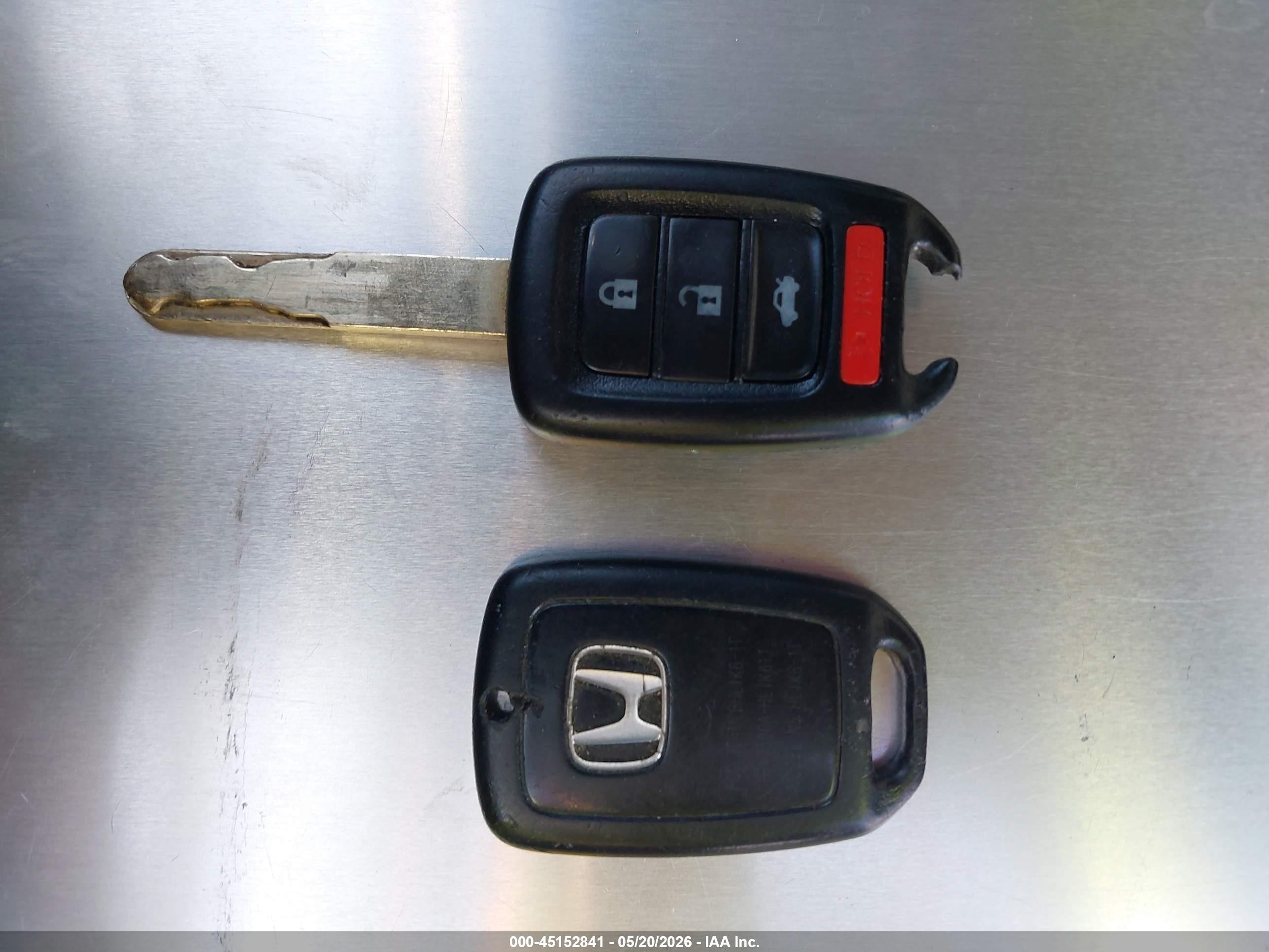 2014 Honda Accord Lx Серебряный vin: 1HGCR2F36EA026508