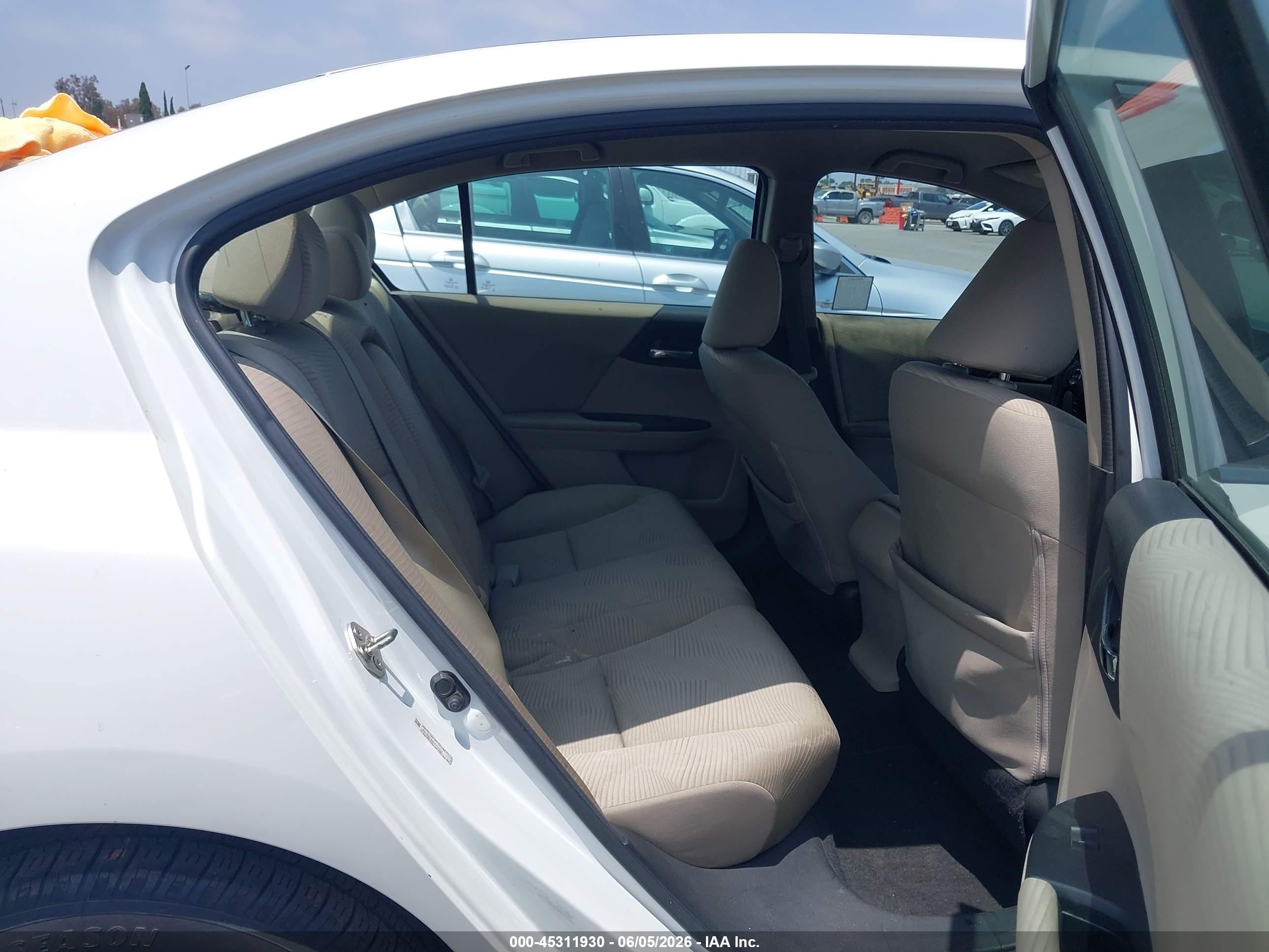 2014 Honda Accord Lx White vin: 1HGCR2F36EA075014