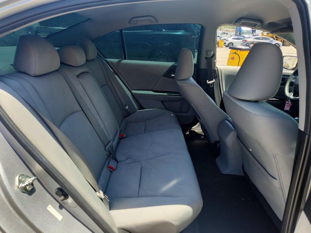 2014 Honda Accord Lx Silver vin: 1HGCR2F36EA166378